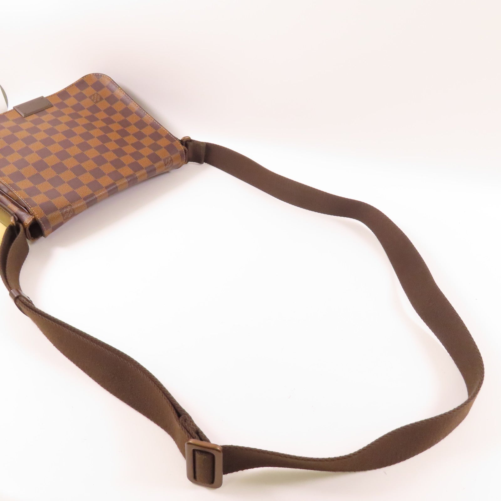LOUIS VUITTON Damier District PM肩背袋啡色