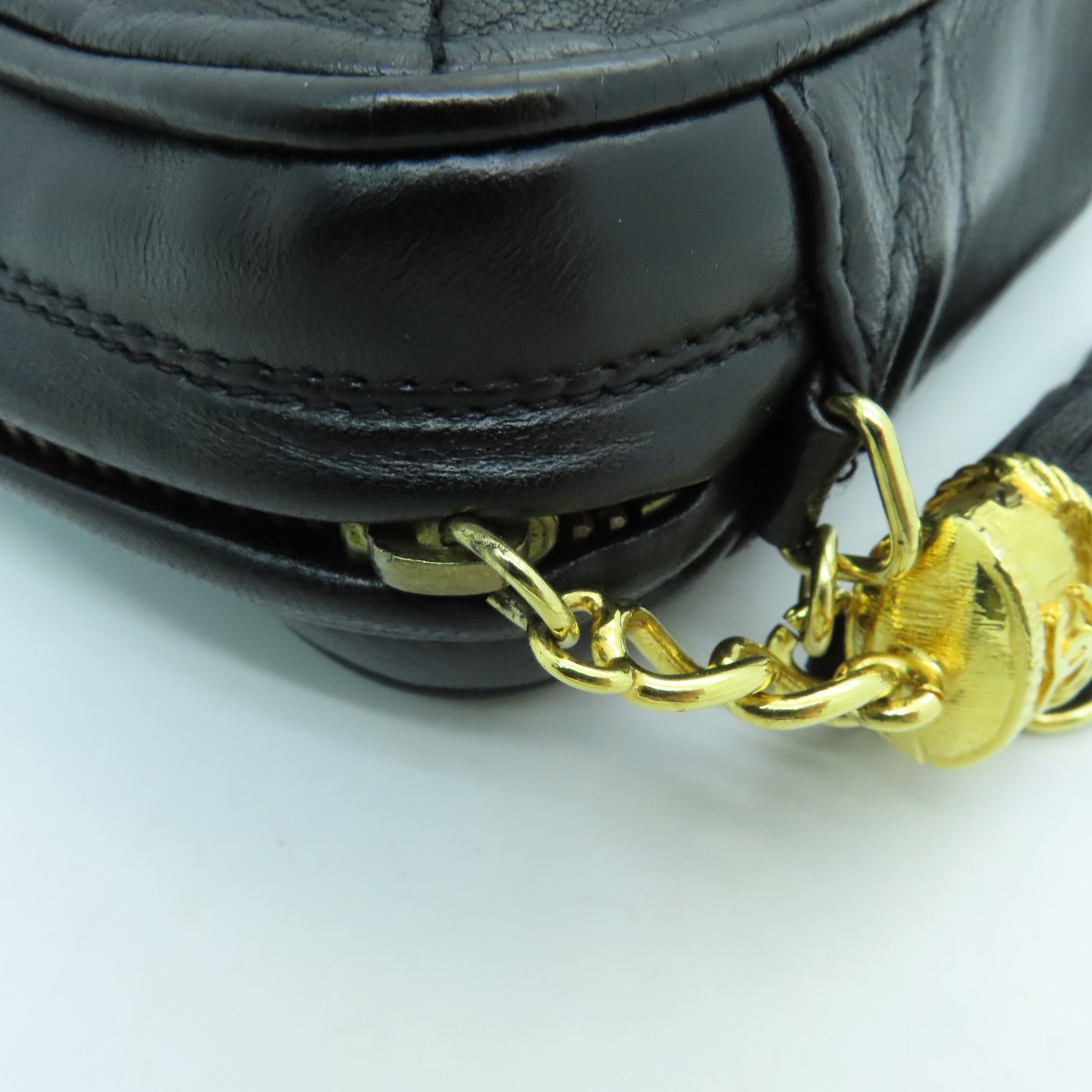 CHANEL rhombic sheepskin leather Chain Shoulder gold buckle chain shoulder bag black