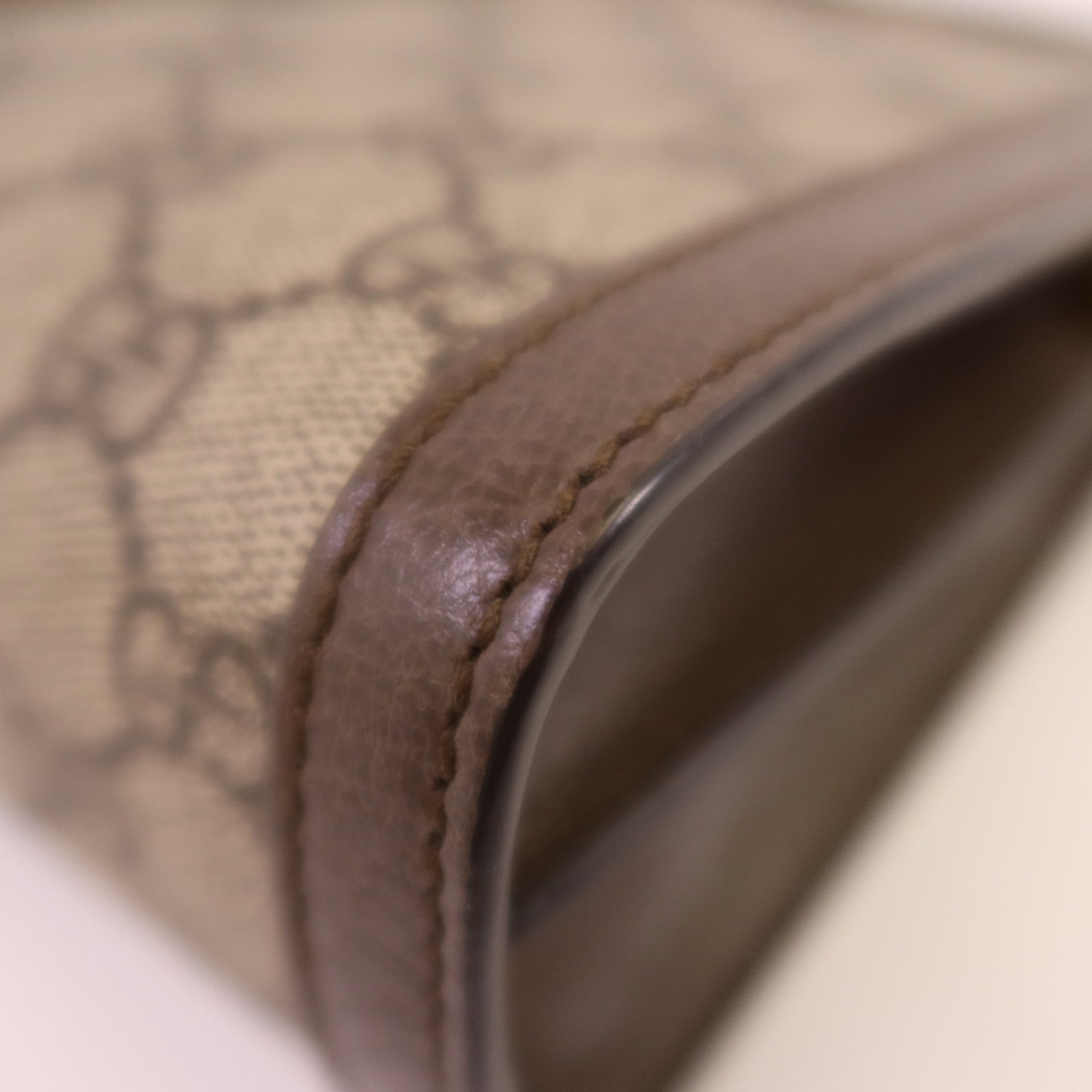 GUCCI 【激減優惠】塗層帆布Ophldia GG鏈帶肩背袋