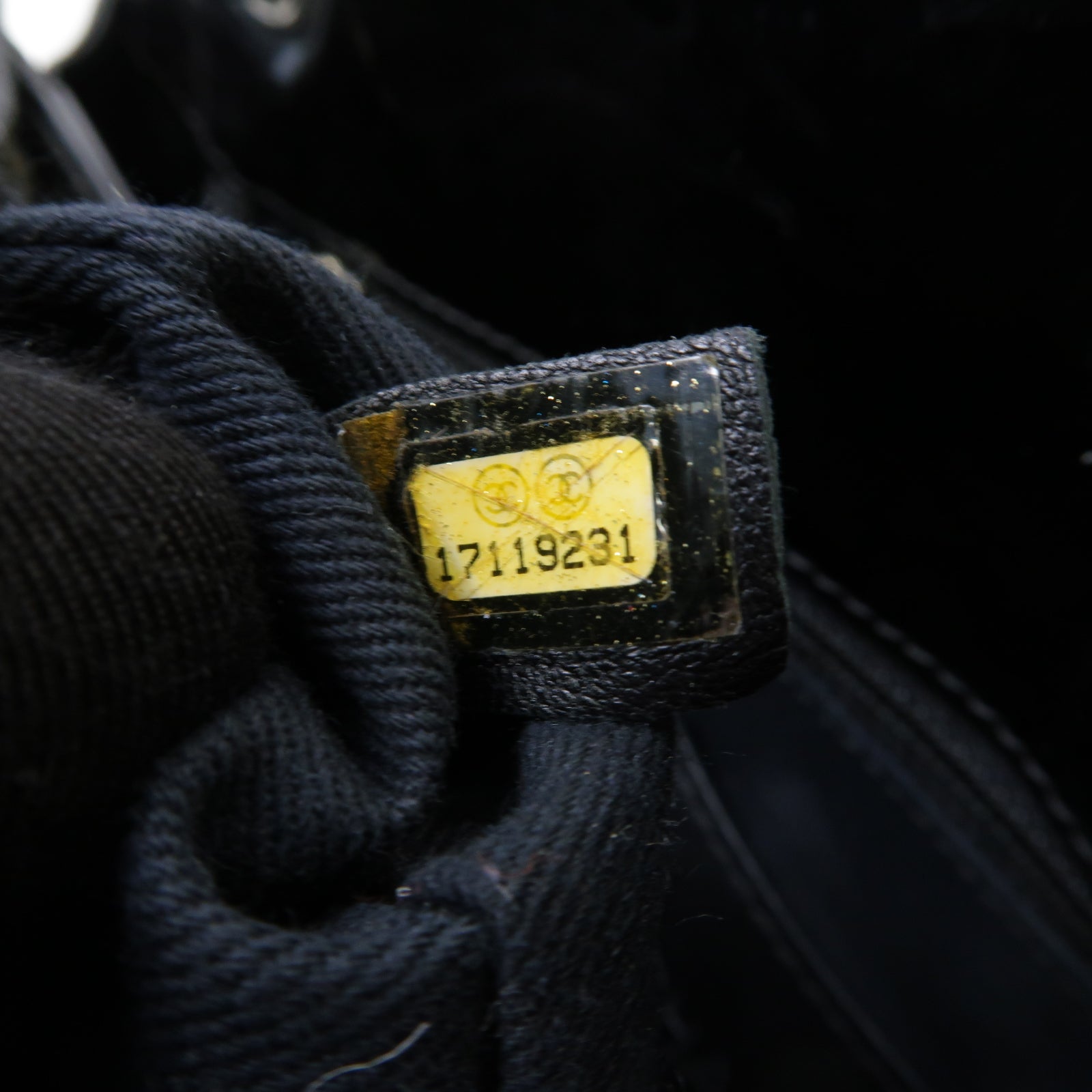 CHANEL **【激減優惠】菱格漆皮皮革Chain Shoulder Bag銀扣鏈帶肩背袋黒色