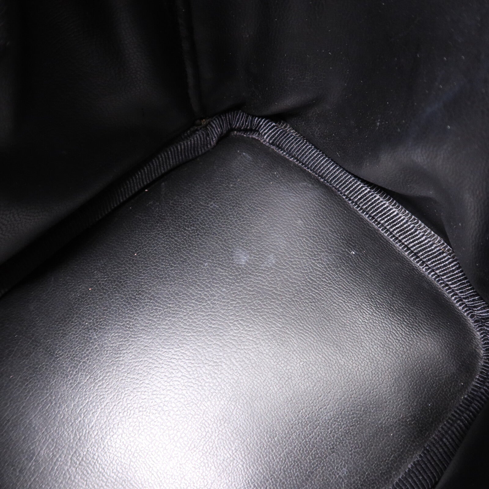 CHANEL 漆皮皮革 Vintage Vanity Case金扣手挽袋