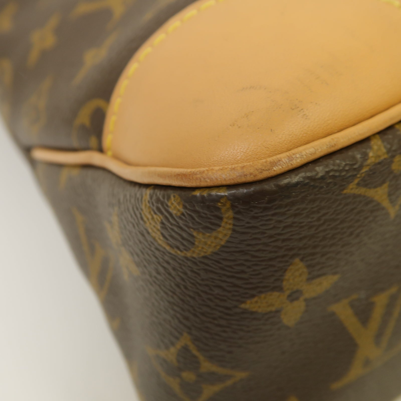 LOUIS VUITTON Monogram Odeon金扣肩背袋棕色