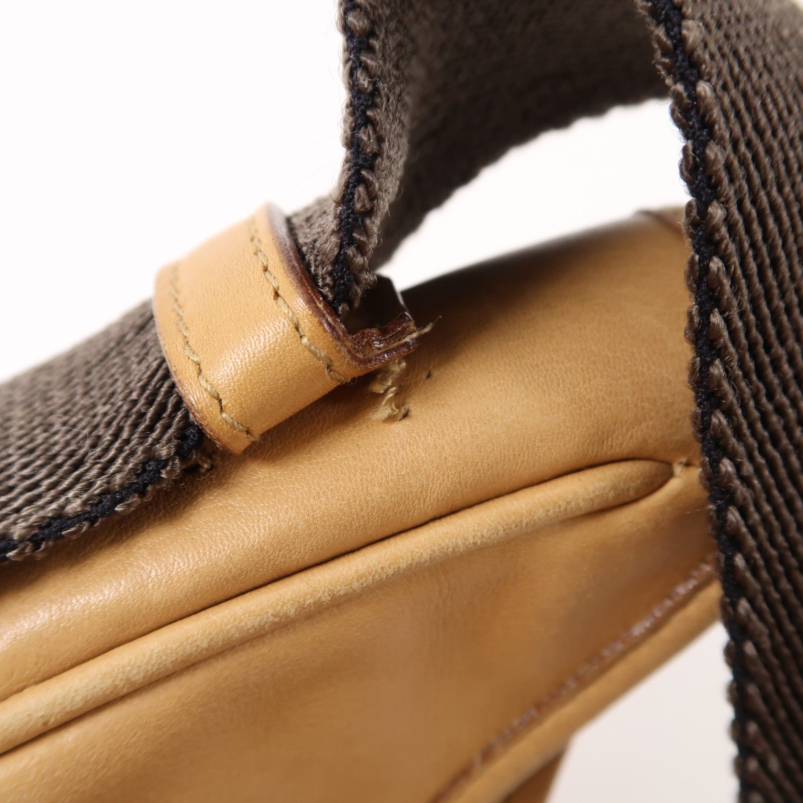 GUCCI 皮革Shoulder Bag金扣肩背袋啡色