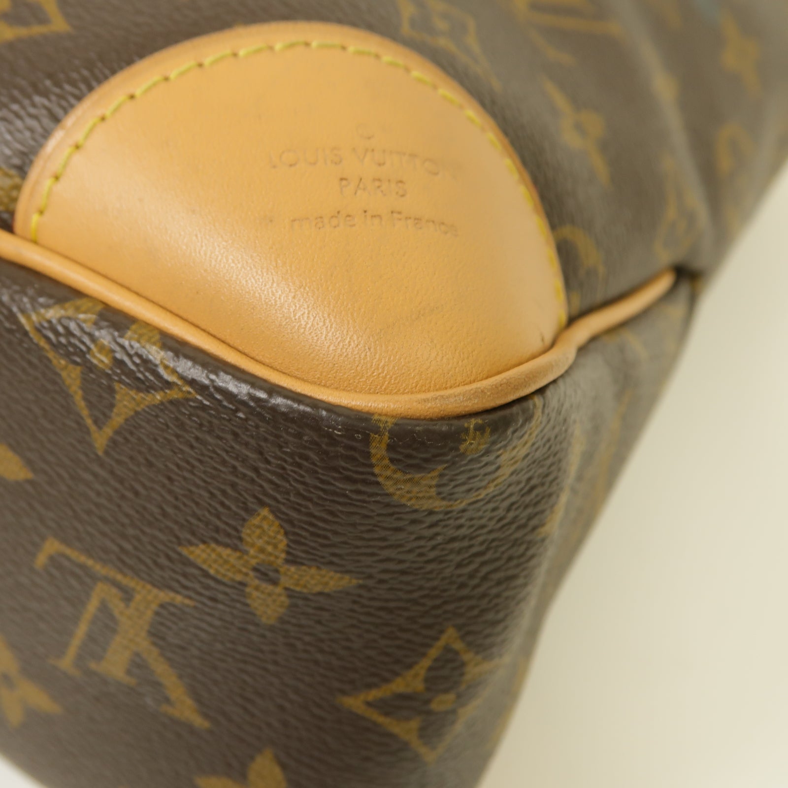 LOUIS VUITTON Monogram Odeon金扣肩背袋棕色