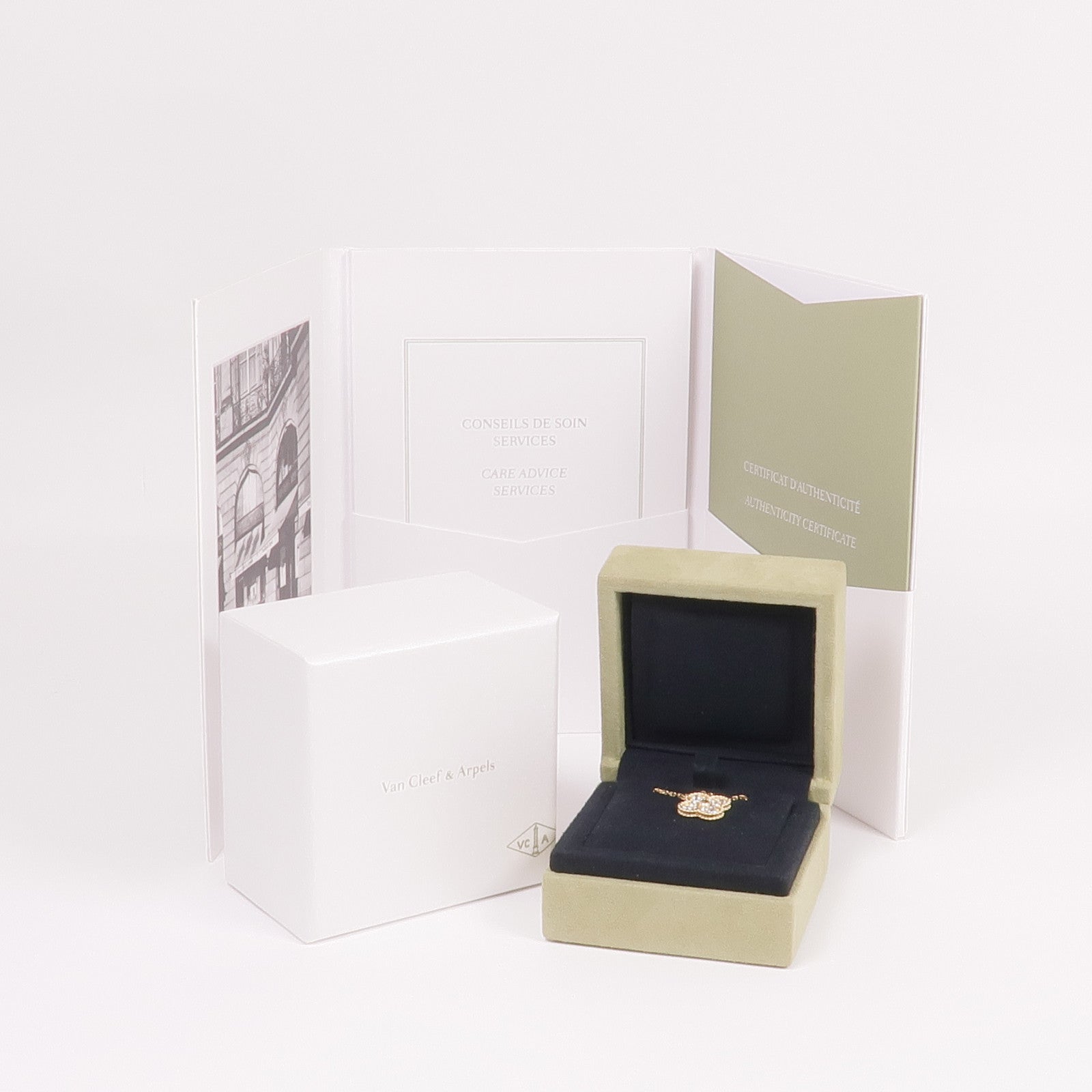 Van Cleef & Arpels 18K黃金Vintage Alhambra鑽石項鍊