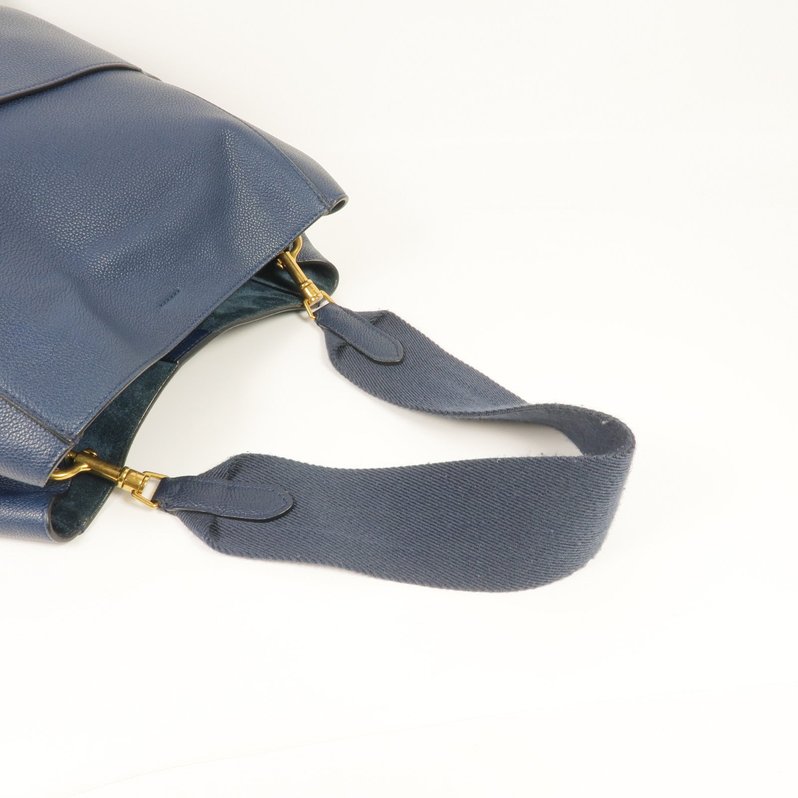 CELINE 牛皮皮革Sangle Large Bucket Bag金扣肩背袋