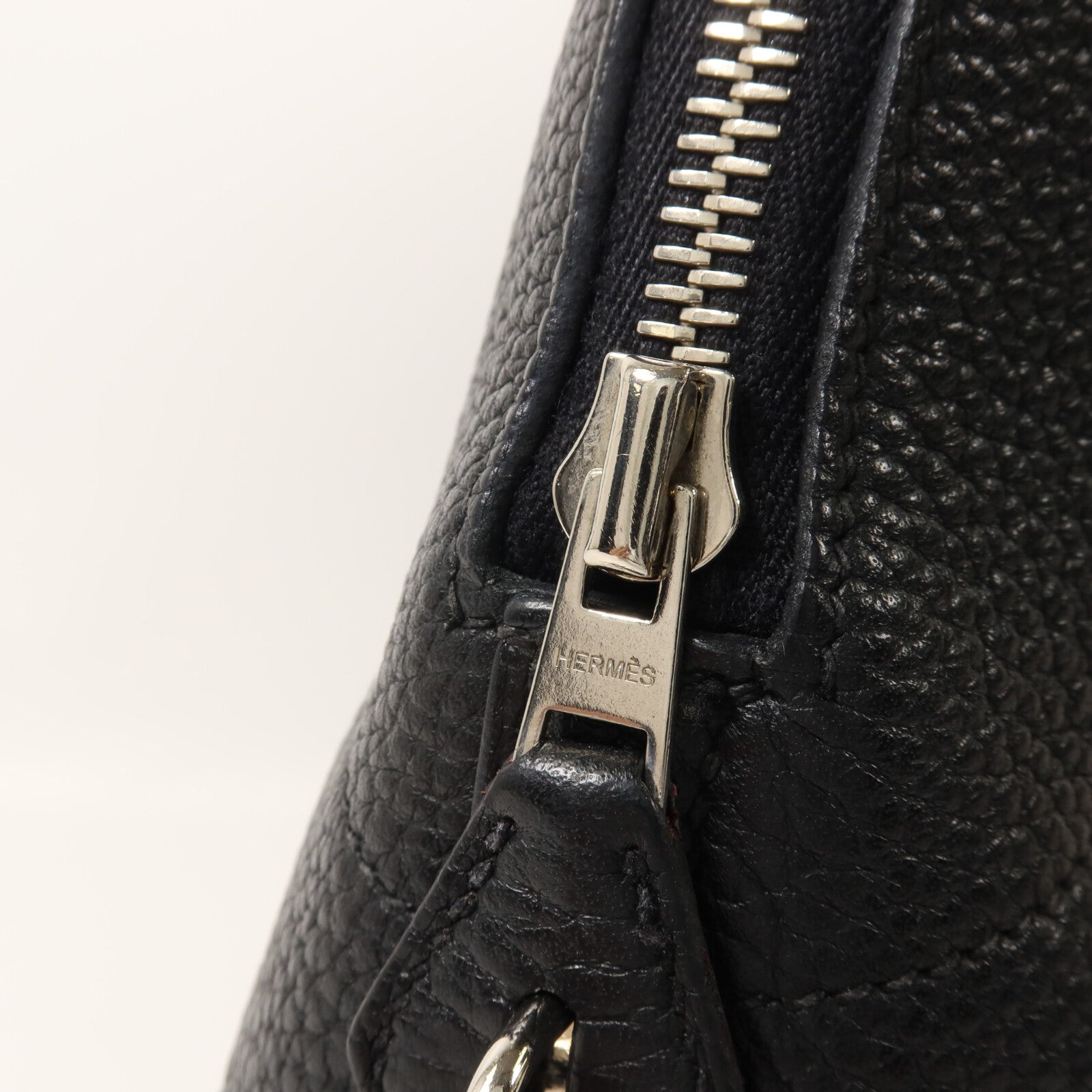 HERMES Clemence皮革Bolide 31手挽袋Noir
