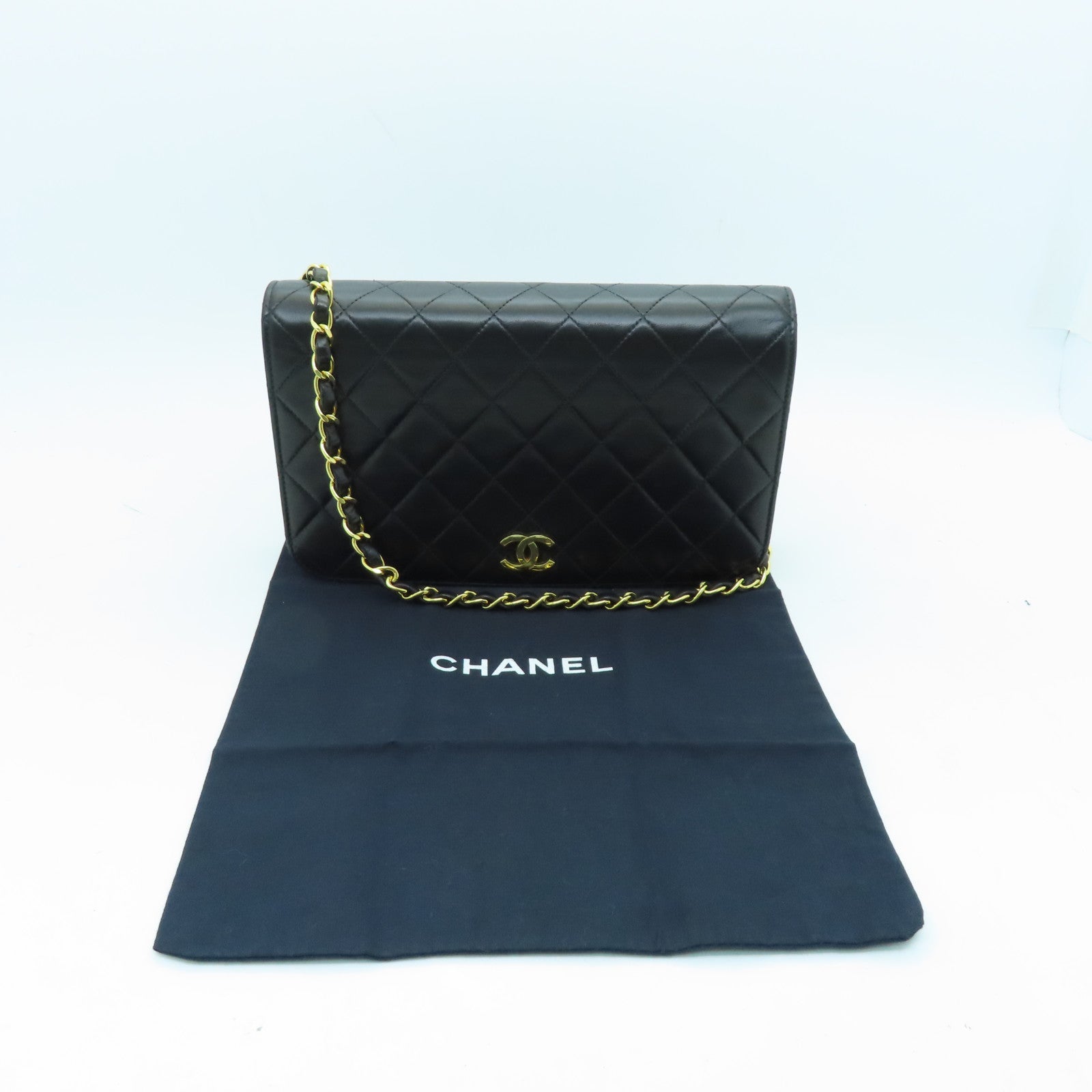 CHANEL rhombic sheepskin leather Chain Shoulder gold buckle chain shoulder bag black