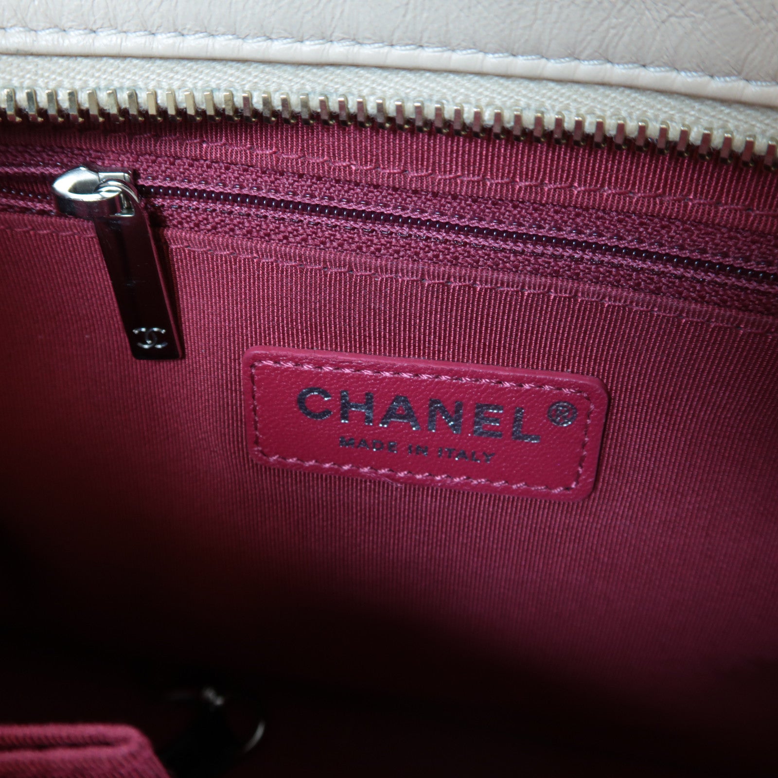 CHANEL 【激減優惠】菱格牛皮皮革Gabrielle鏈帶肩背袋米色/黑色