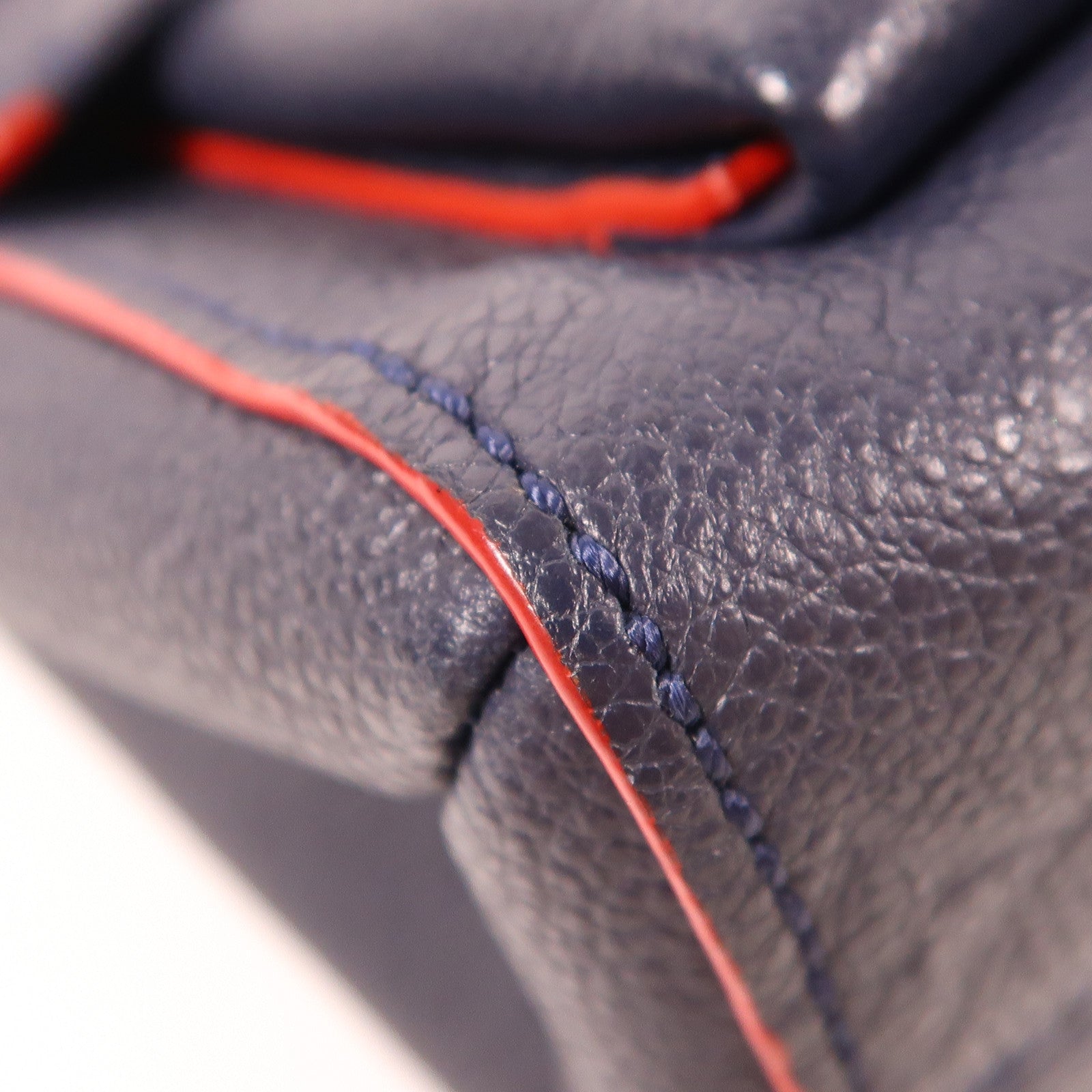 LOUIS VUITTON Monogram Empreinte Vavin PM金扣肩背袋深藍色