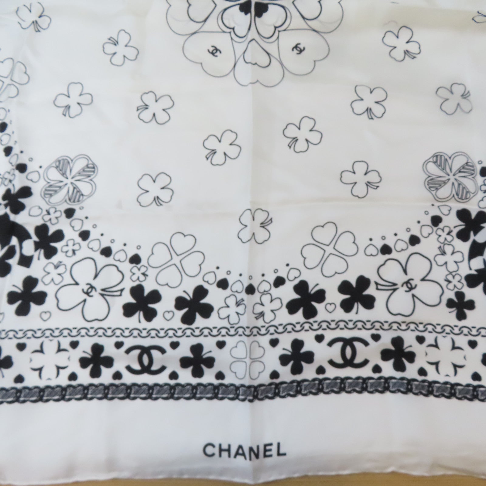 CHANEL 絲質Scarf絲巾白色/黑色