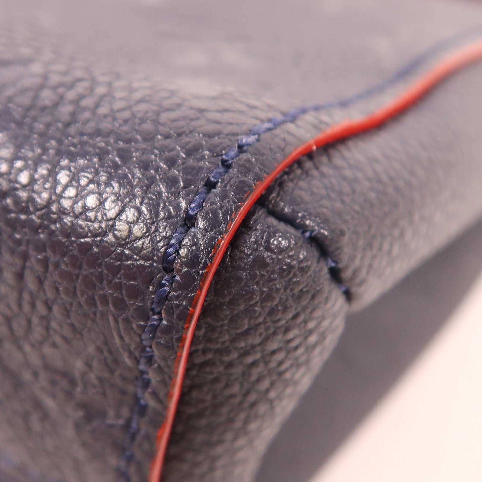 LOUIS VUITTON Monogram Empreinte Vavin PM金扣肩背袋深藍色