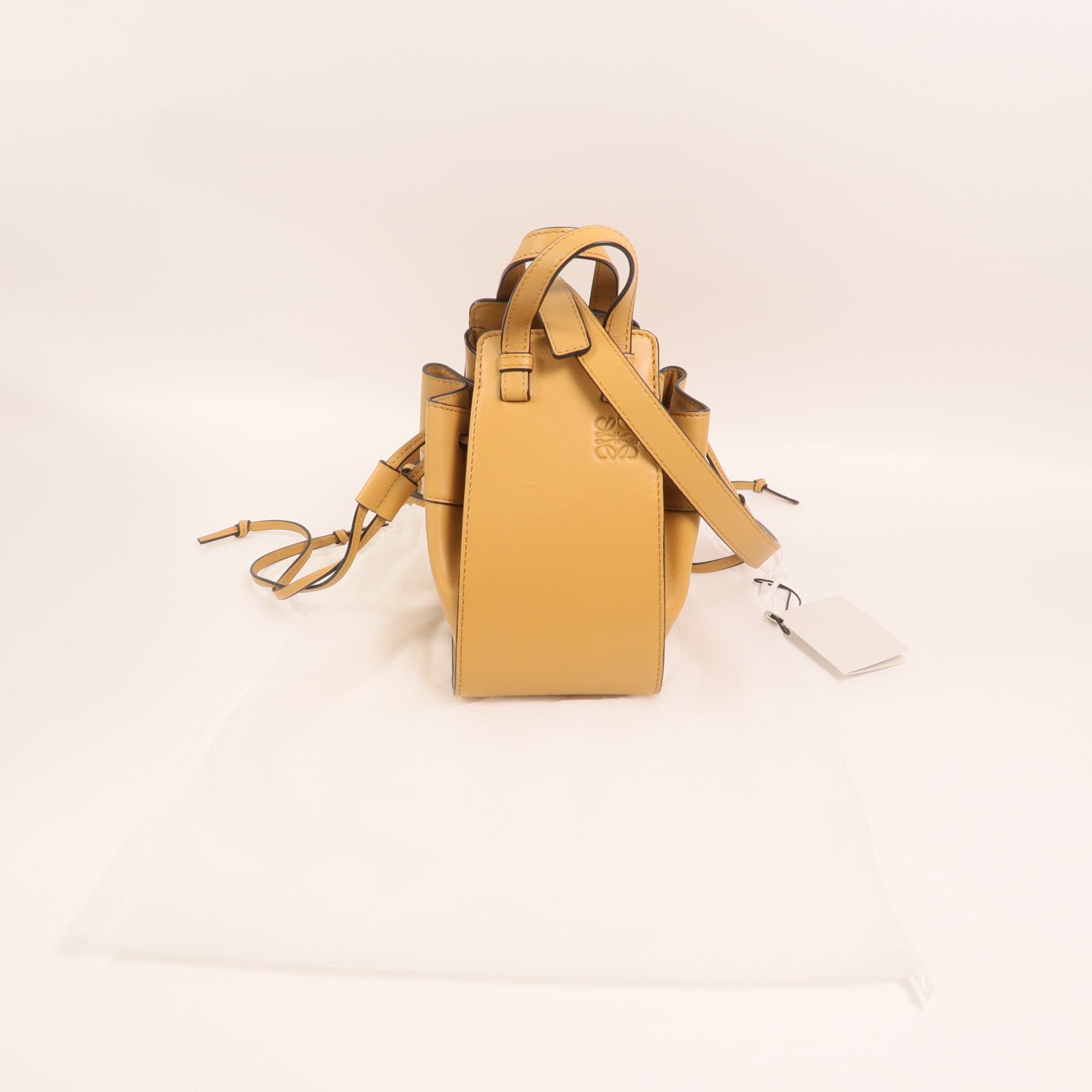 LOEWE 牛皮皮革Mini Hammock金扣手挽肩背兩用袋