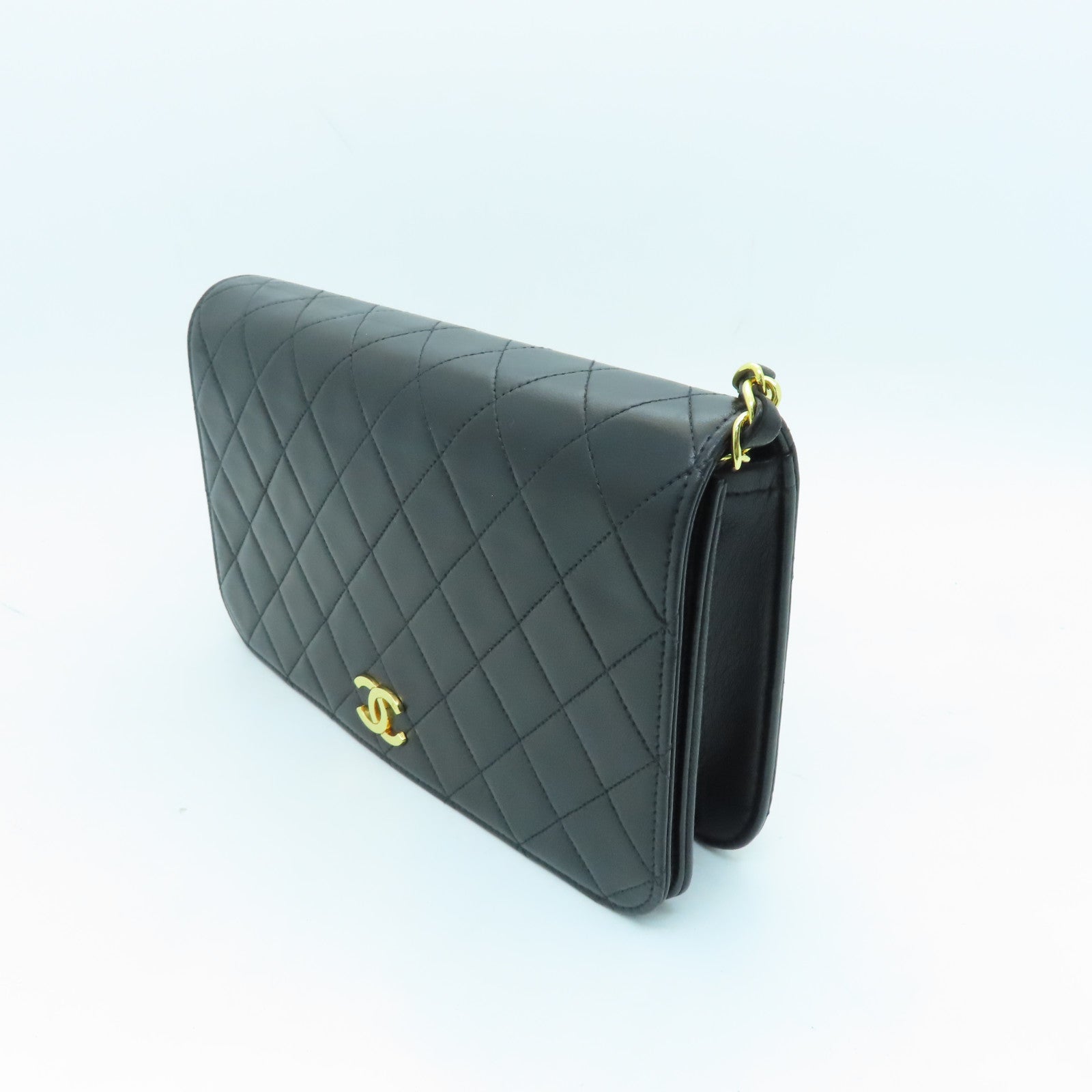 CHANEL rhombic sheepskin leather Chain Shoulder gold buckle chain shoulder bag black