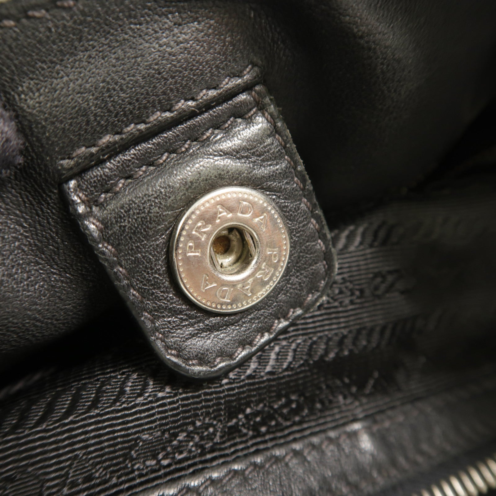 PRADA 牛皮皮革Shoulder Bag鏈帶肩背袋