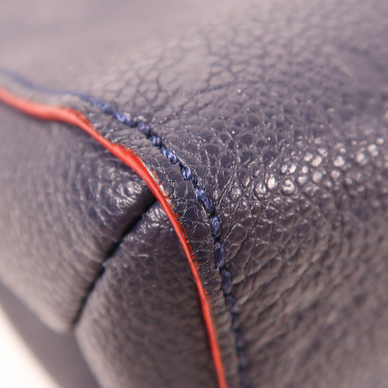 LOUIS VUITTON Monogram Empreinte Vavin PM金扣肩背袋深藍色