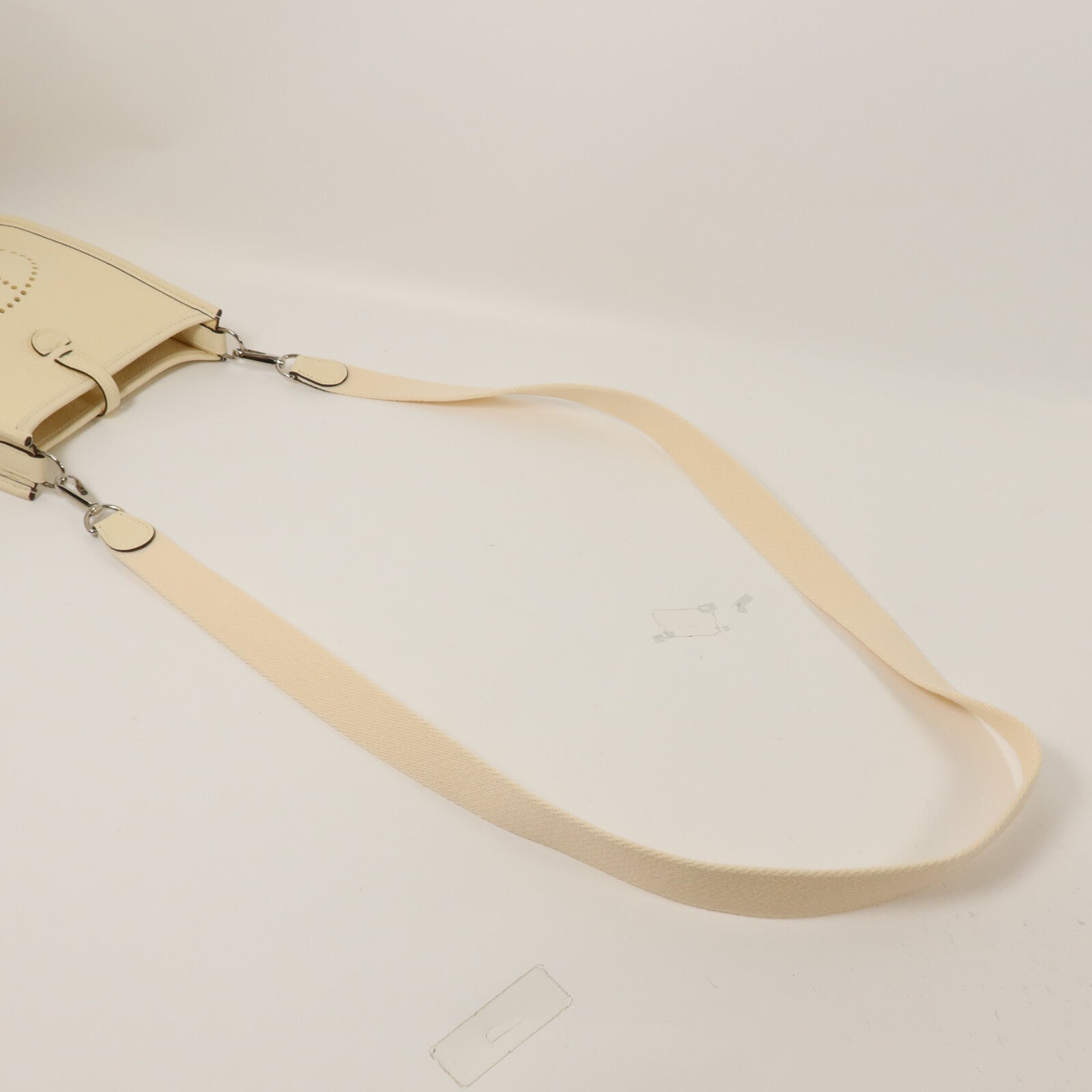 HERMES Clemence皮革Evelyne TPM肩背袋Nata