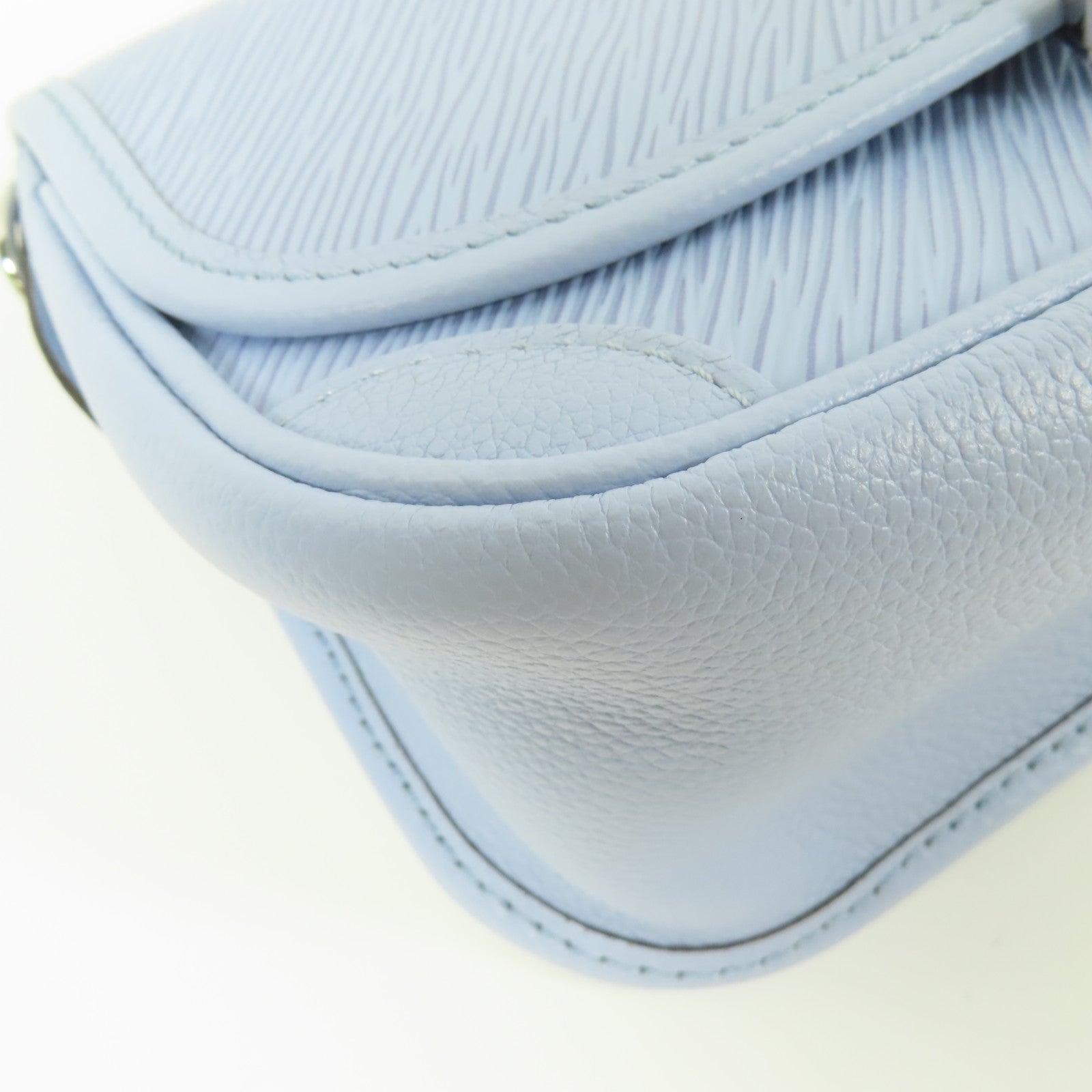 LOUIS VUITTON Epi Buci銀扣肩背袋
