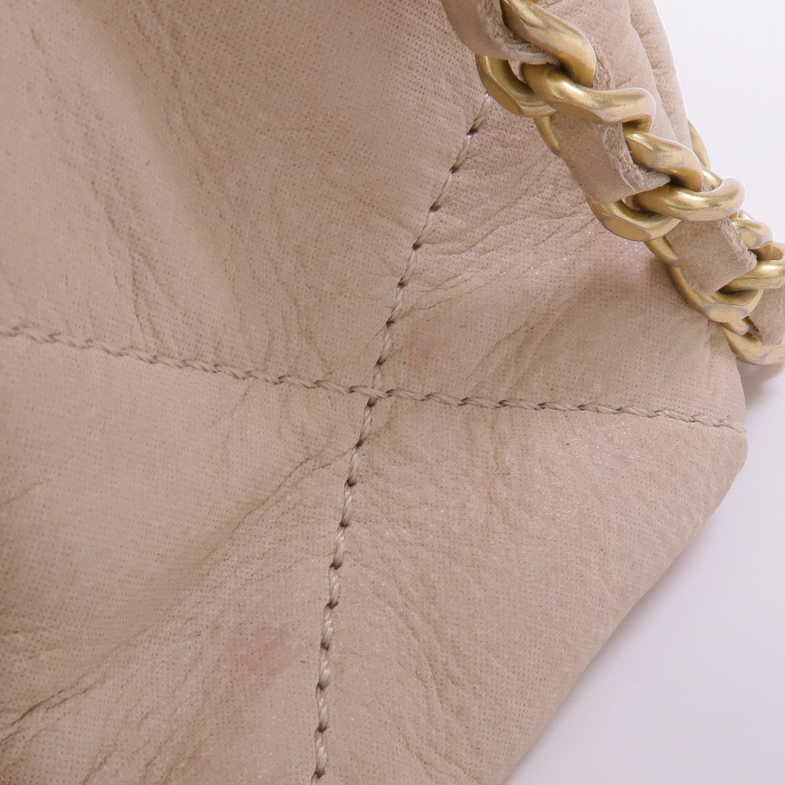 CHANEL 牛皮皮革Flap Bag金扣鏈帶肩背袋