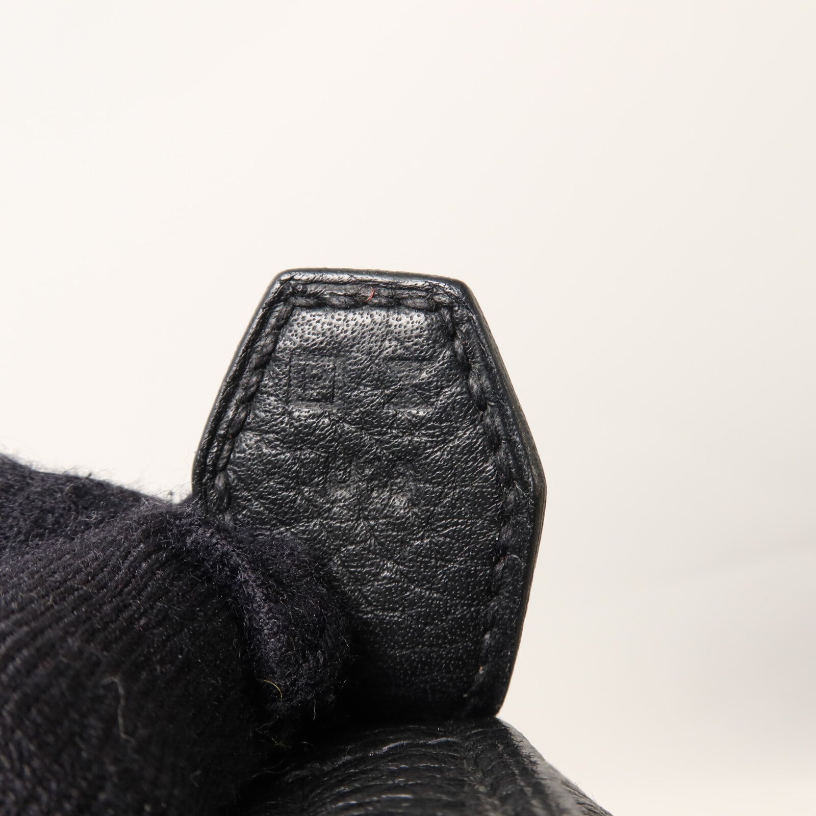 HERMES Clemence皮革Bolide 31手挽袋Noir