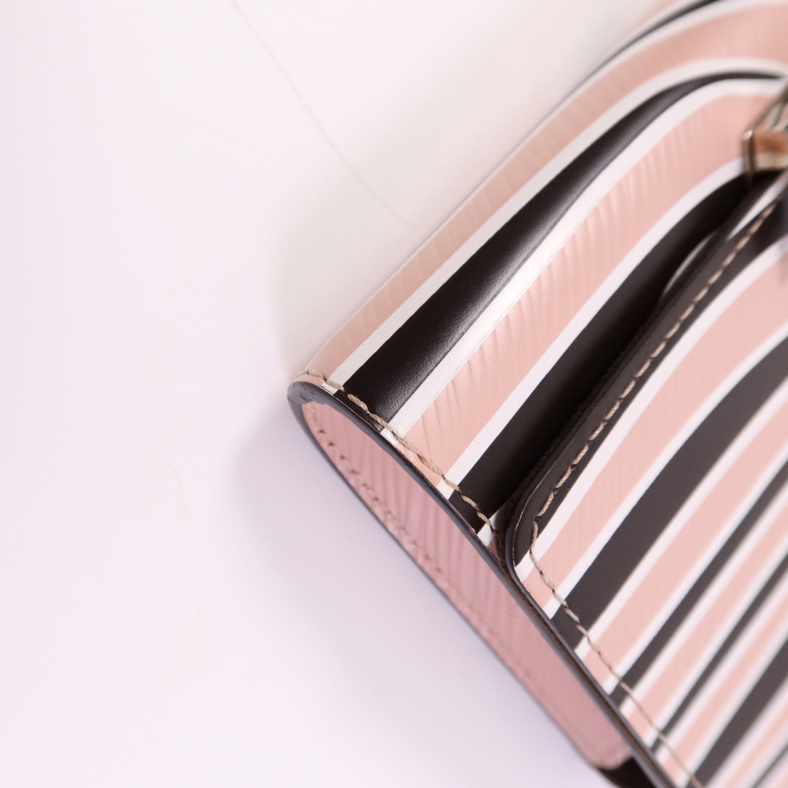 LOUIS VUITTON Epi Zebra Print Bag銀扣鏈帶肩背袋