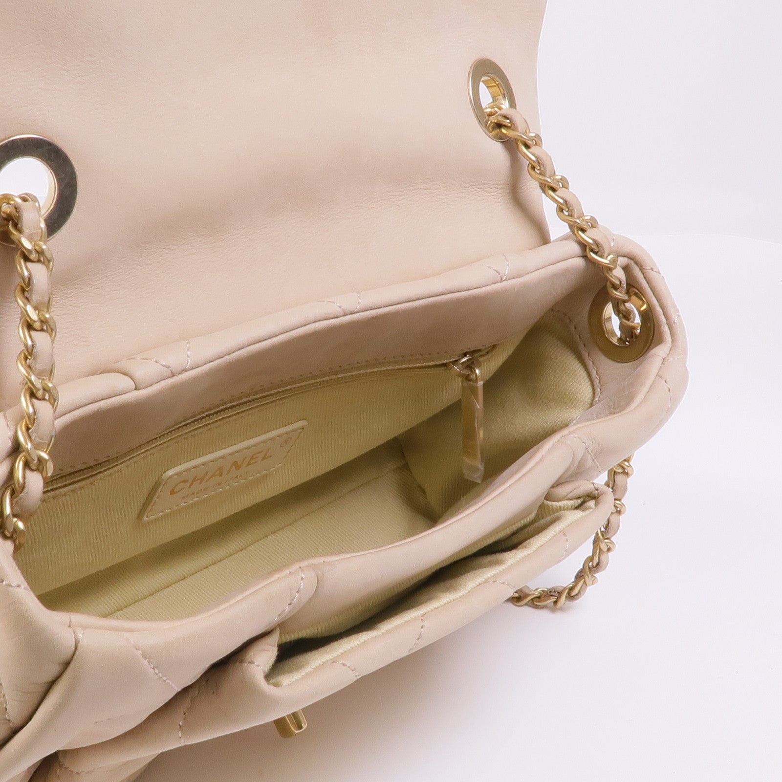 CHANEL 牛皮皮革Flap Bag金扣鏈帶肩背袋