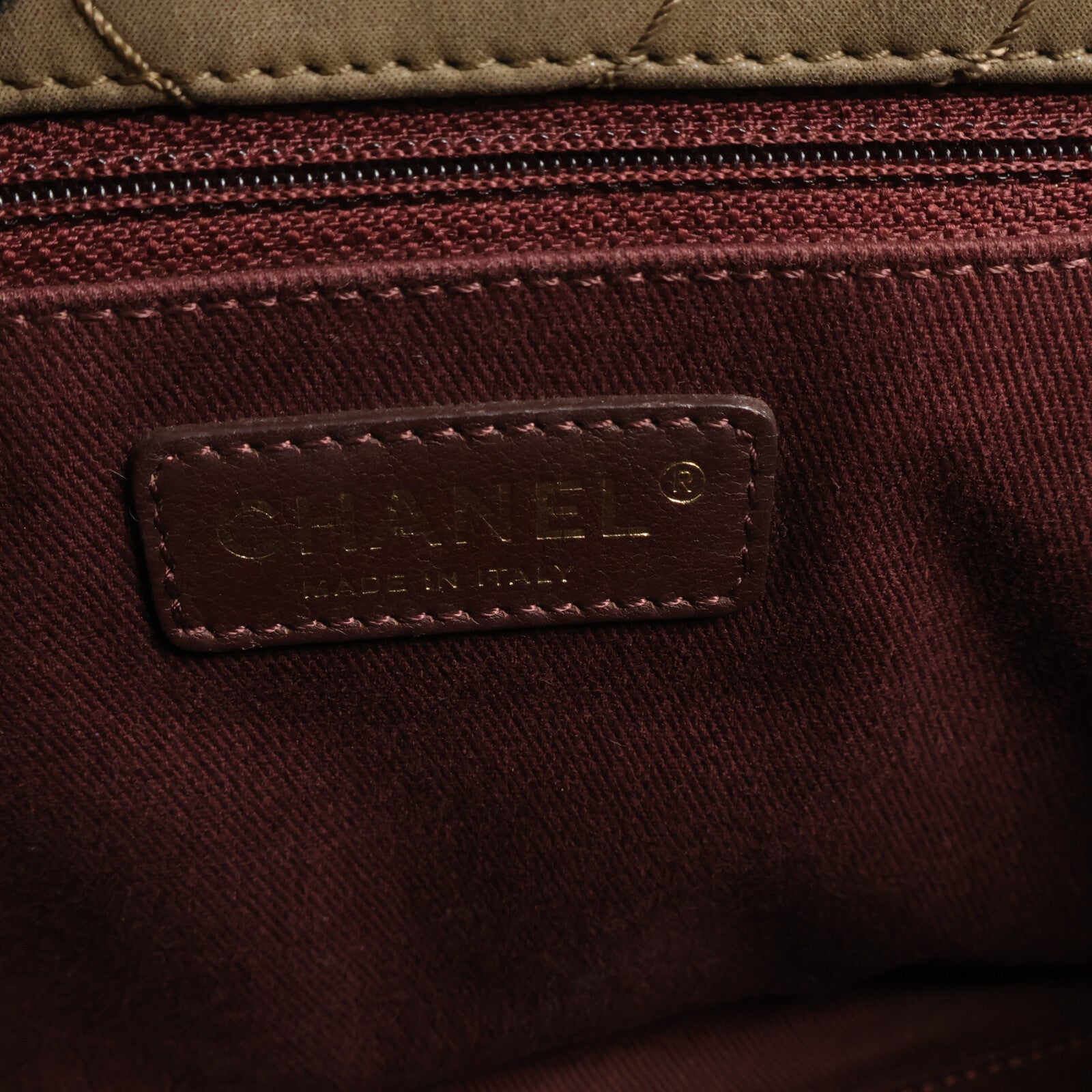 CHANEL 牛皮皮革Irdescent Supique Flap Bag鏈帶肩背袋