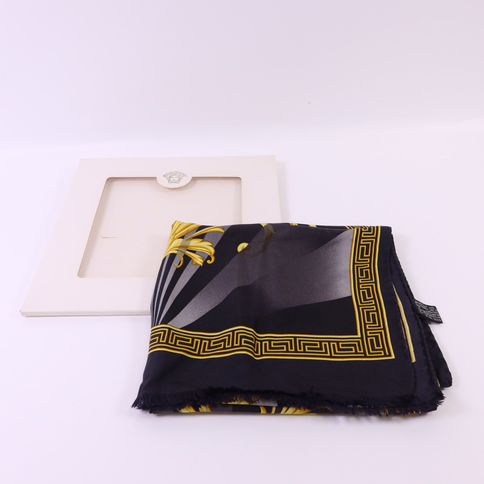 VERSACE 絲質Scarf絲巾