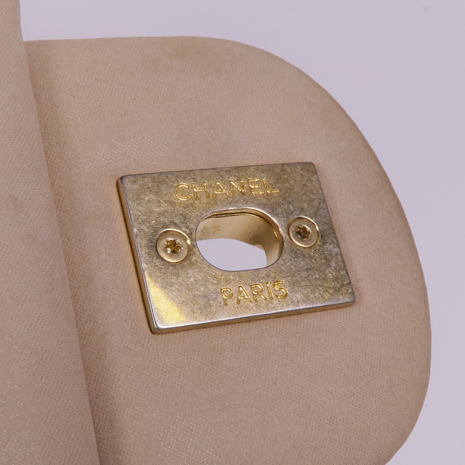 CHANEL 牛皮皮革Flap Bag金扣鏈帶肩背袋