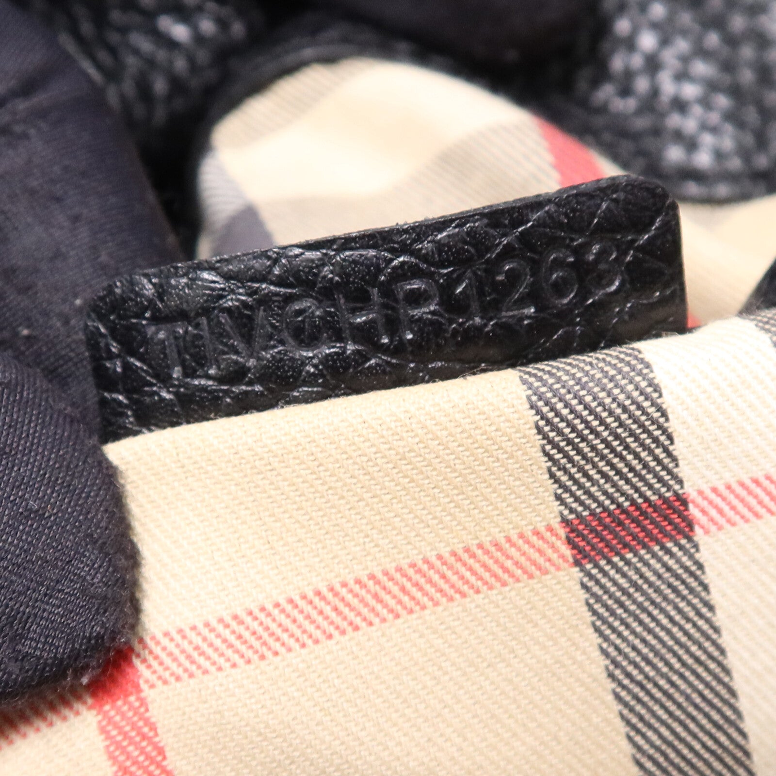 BURBERRY 牛皮皮革Shoulder Bag金扣肩背袋