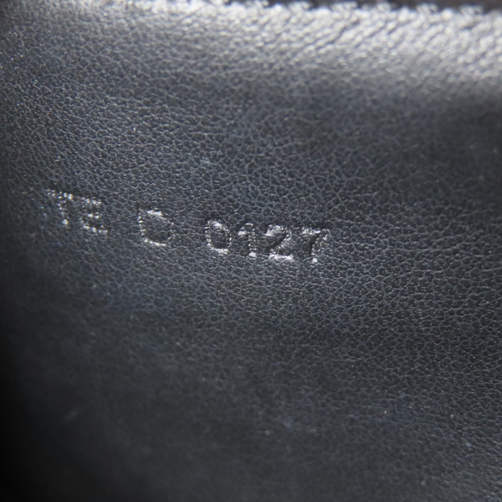 GIVENCHY 【激減優惠】牛皮皮革Pouch銀扣手拿包綠色