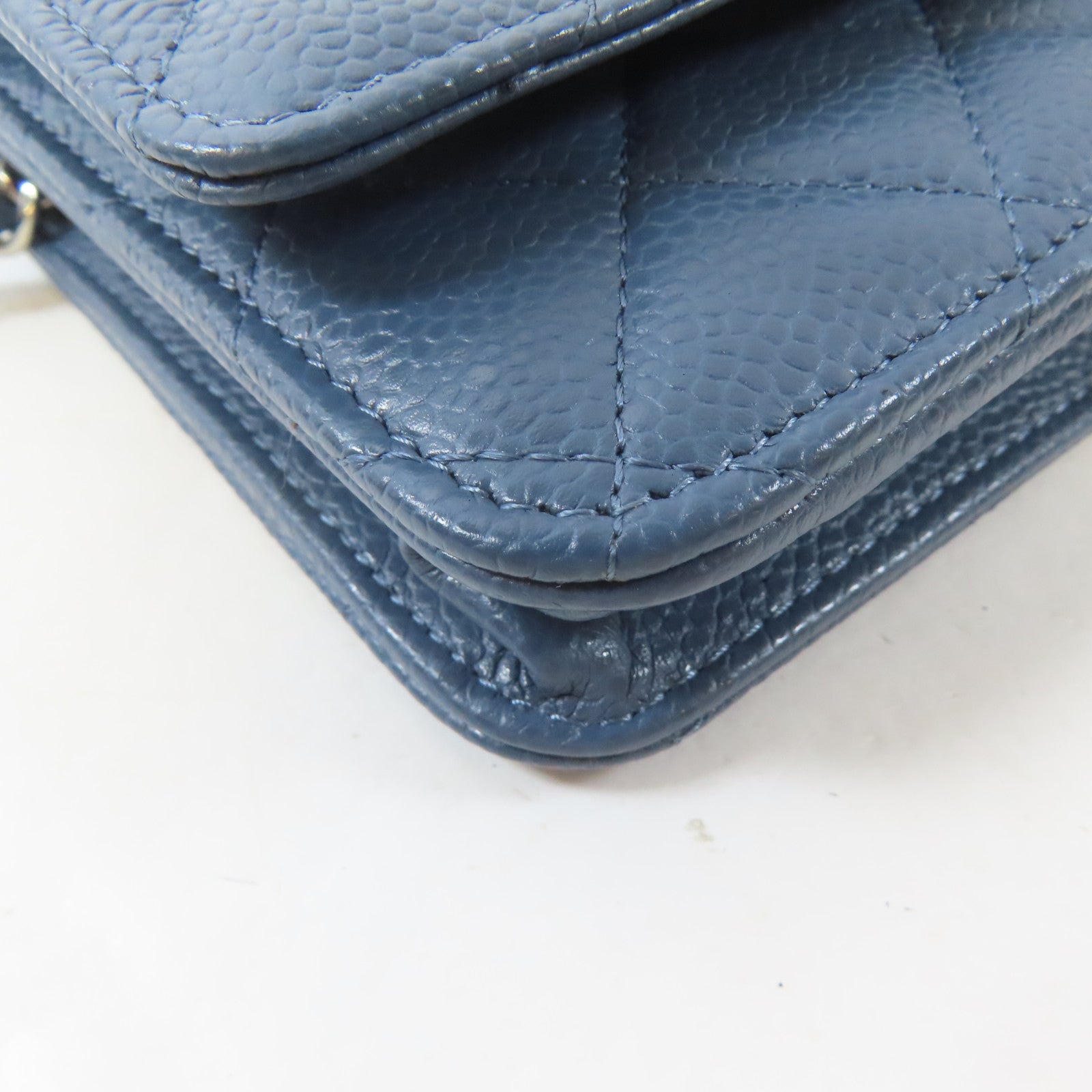 CHANEL 菱格Caviar皮革Wallet On Chain銀扣鏈帶肩背袋藍色