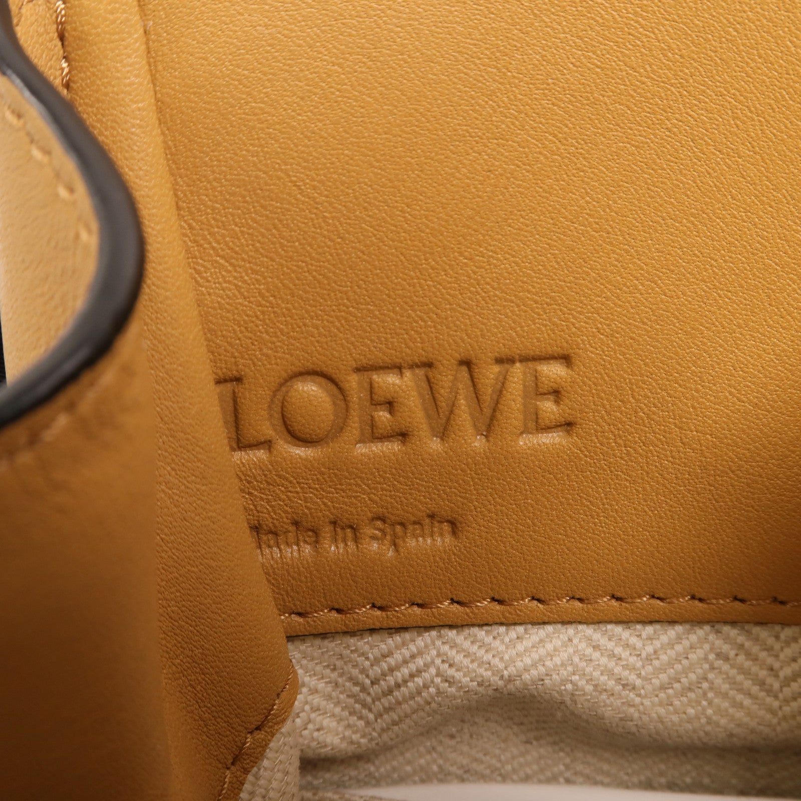 LOEWE 牛皮皮革Mini Hammock金扣手挽肩背兩用袋