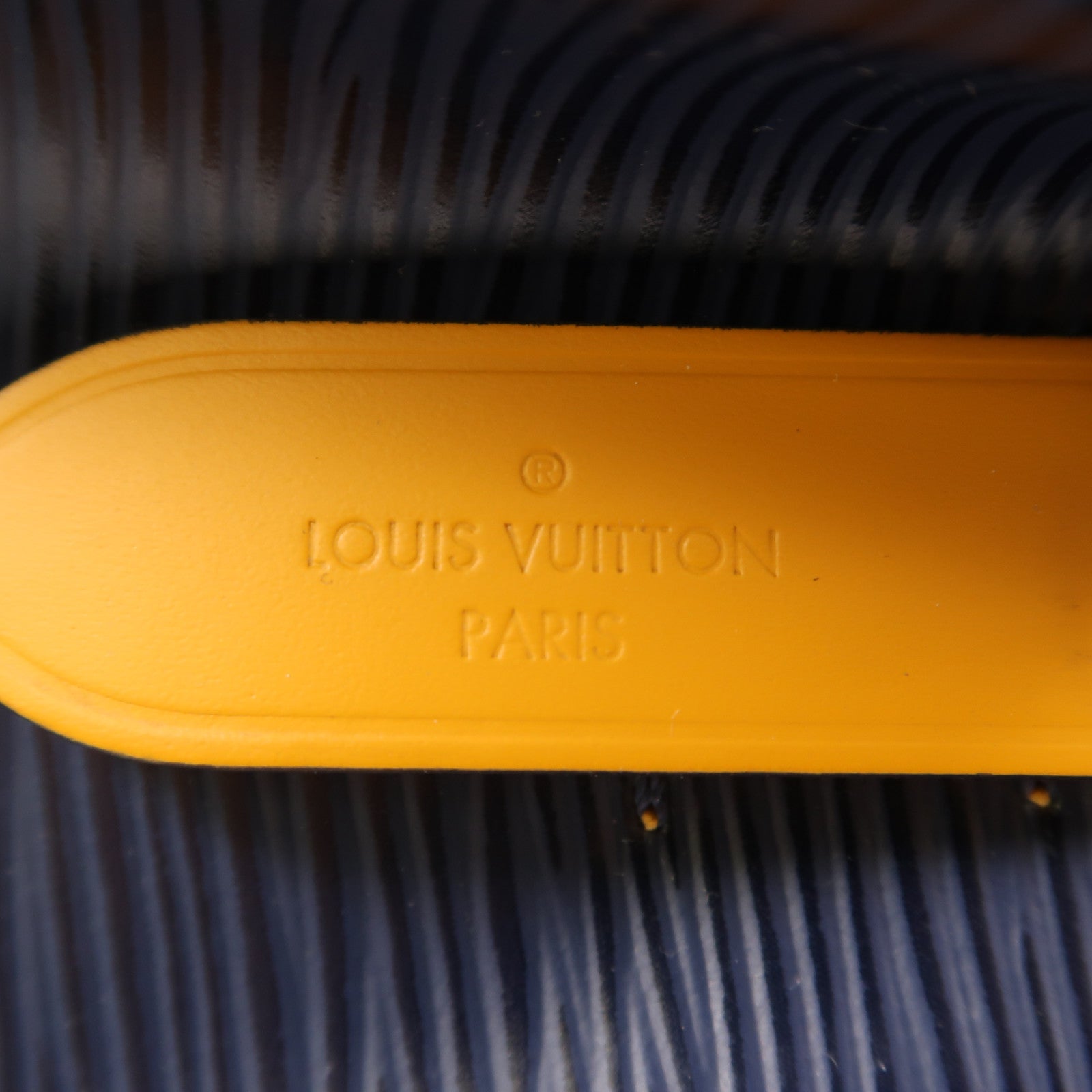 LOUIS VUITTON 【激減優惠】Epi Neo Noe BB銀扣手挽肩背兩用袋