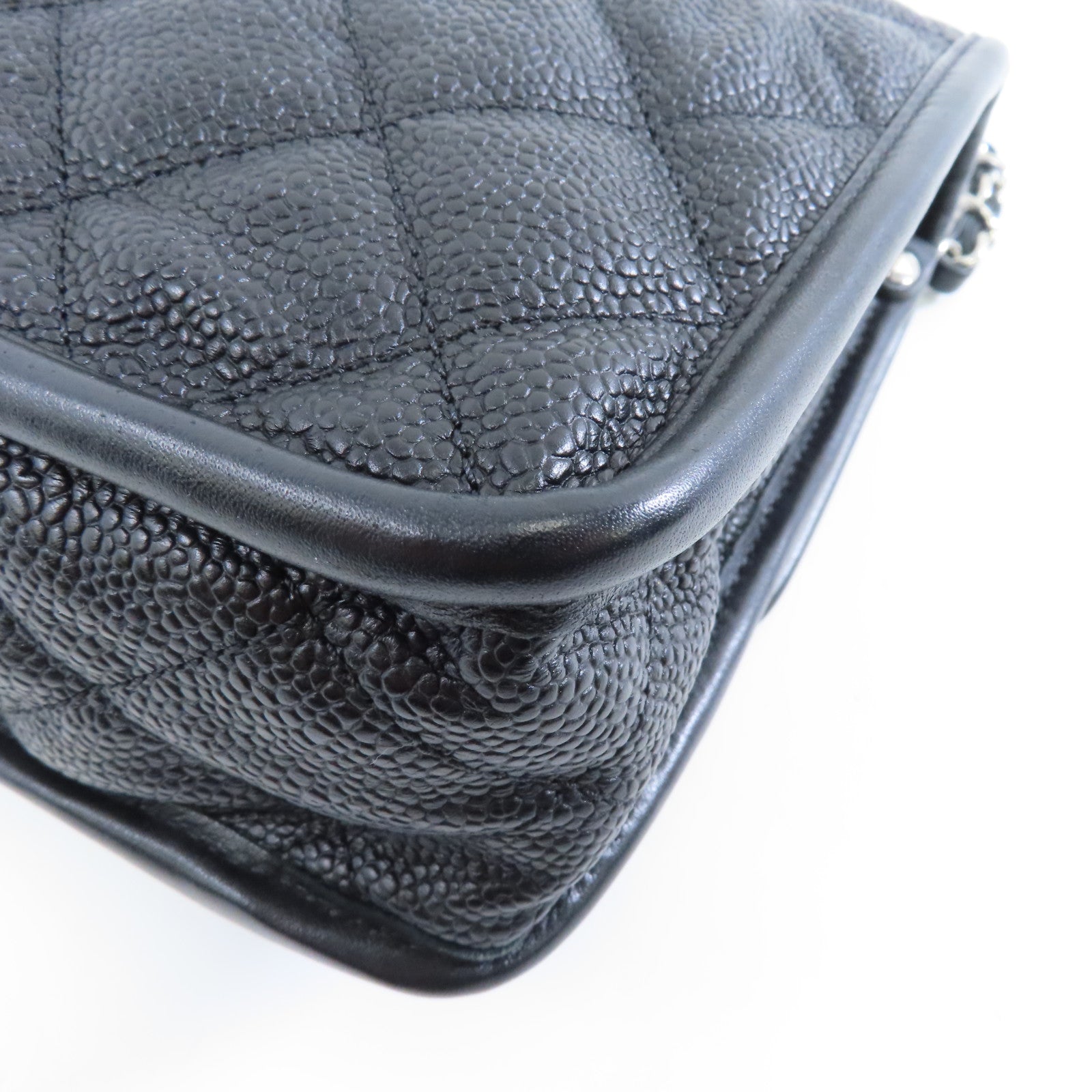 CHANEL 菱格Caviar皮革Chain Shoulder銀扣鏈帶肩背袋黑色