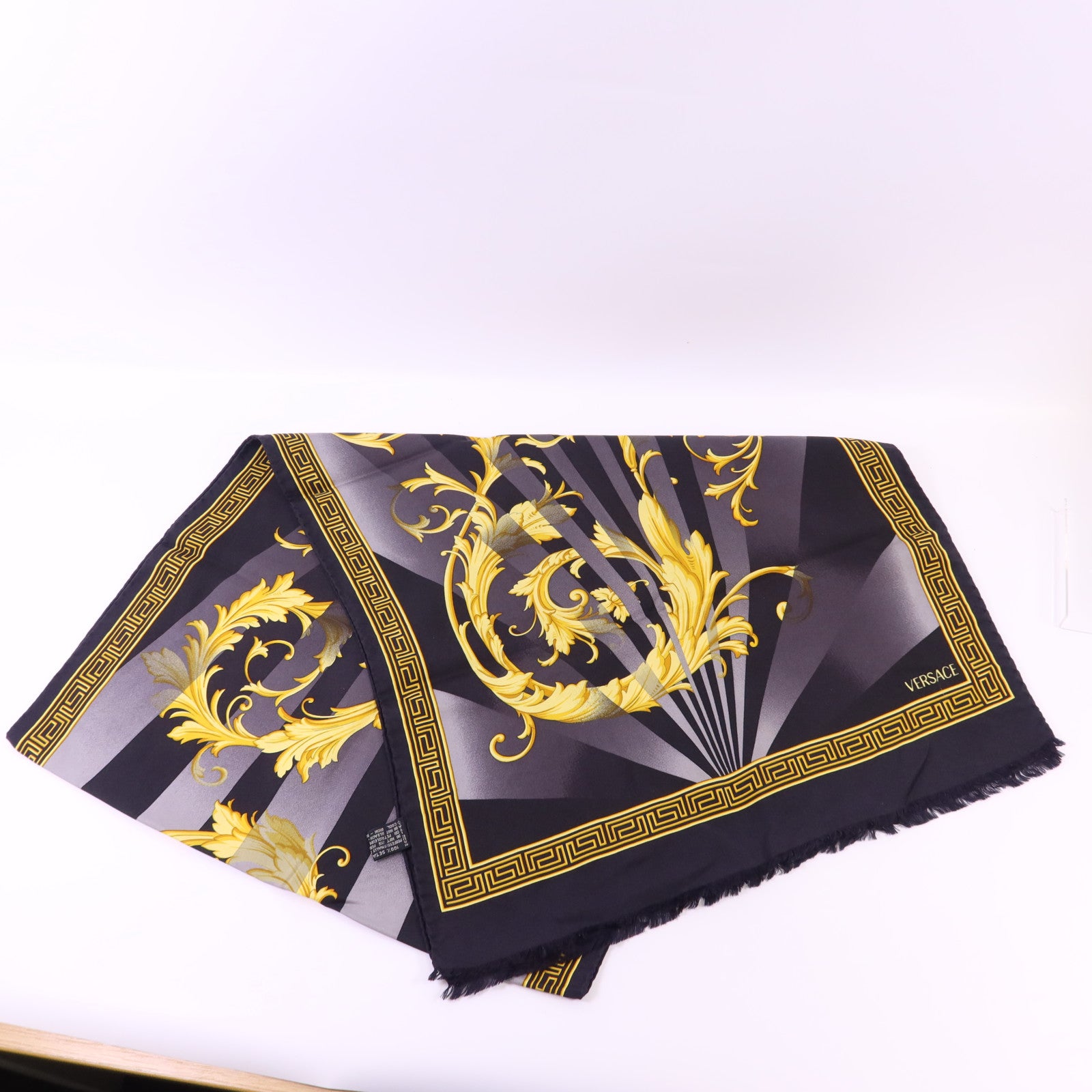 VERSACE 絲質Scarf絲巾