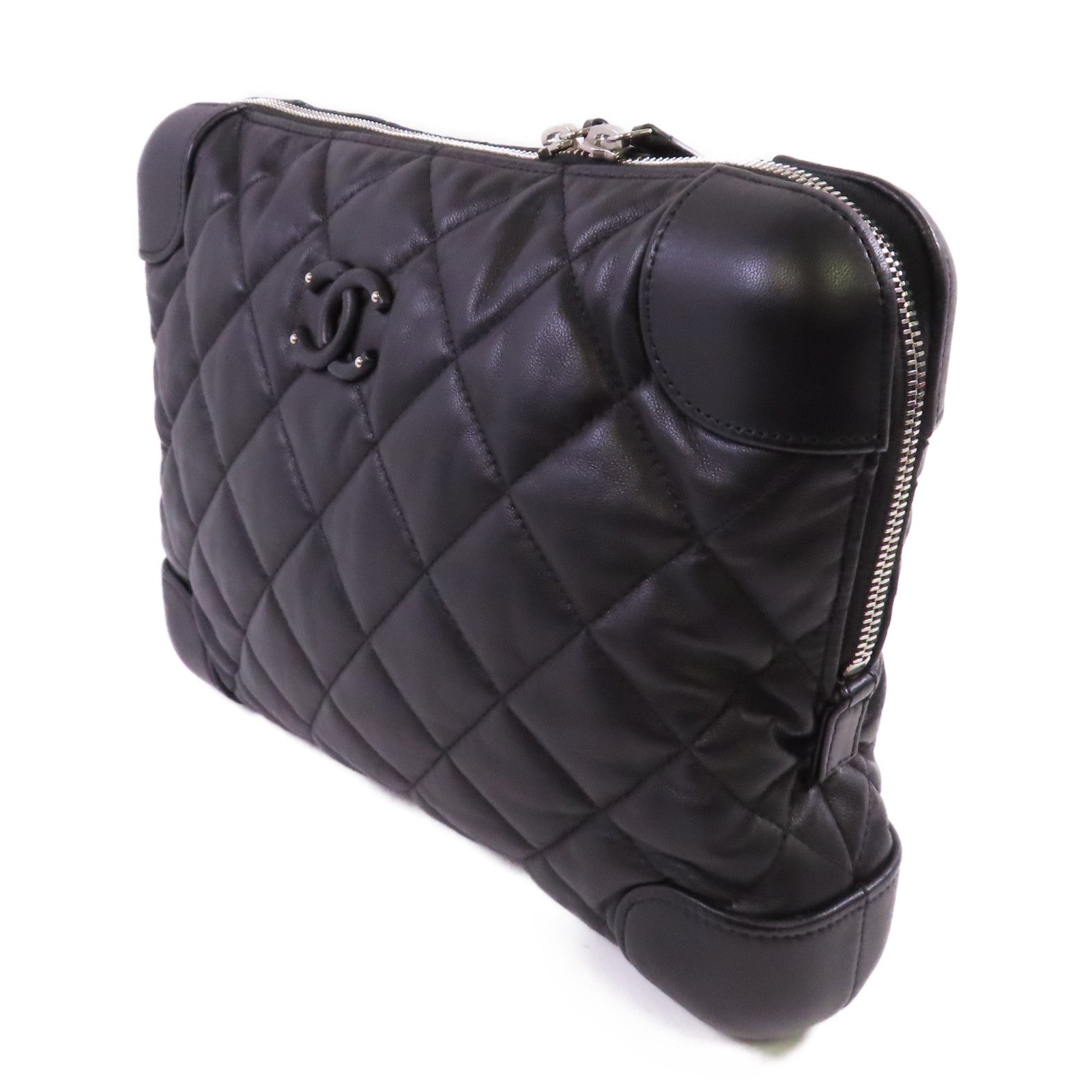 CHANEL 羊皮皮革Pouch銀扣手拿包
