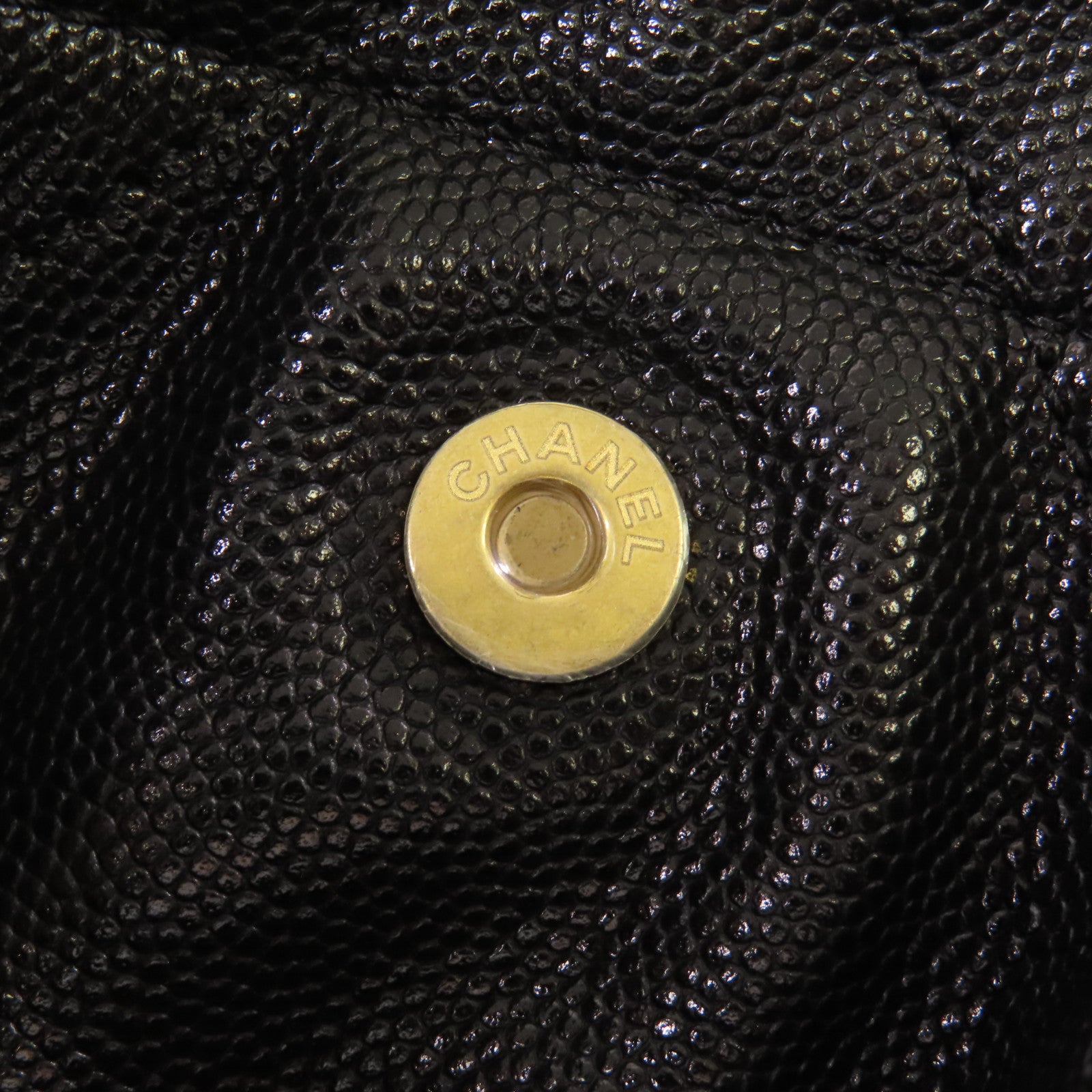 CHANEL 皮革Chanel 22金扣鏈帶肩背袋