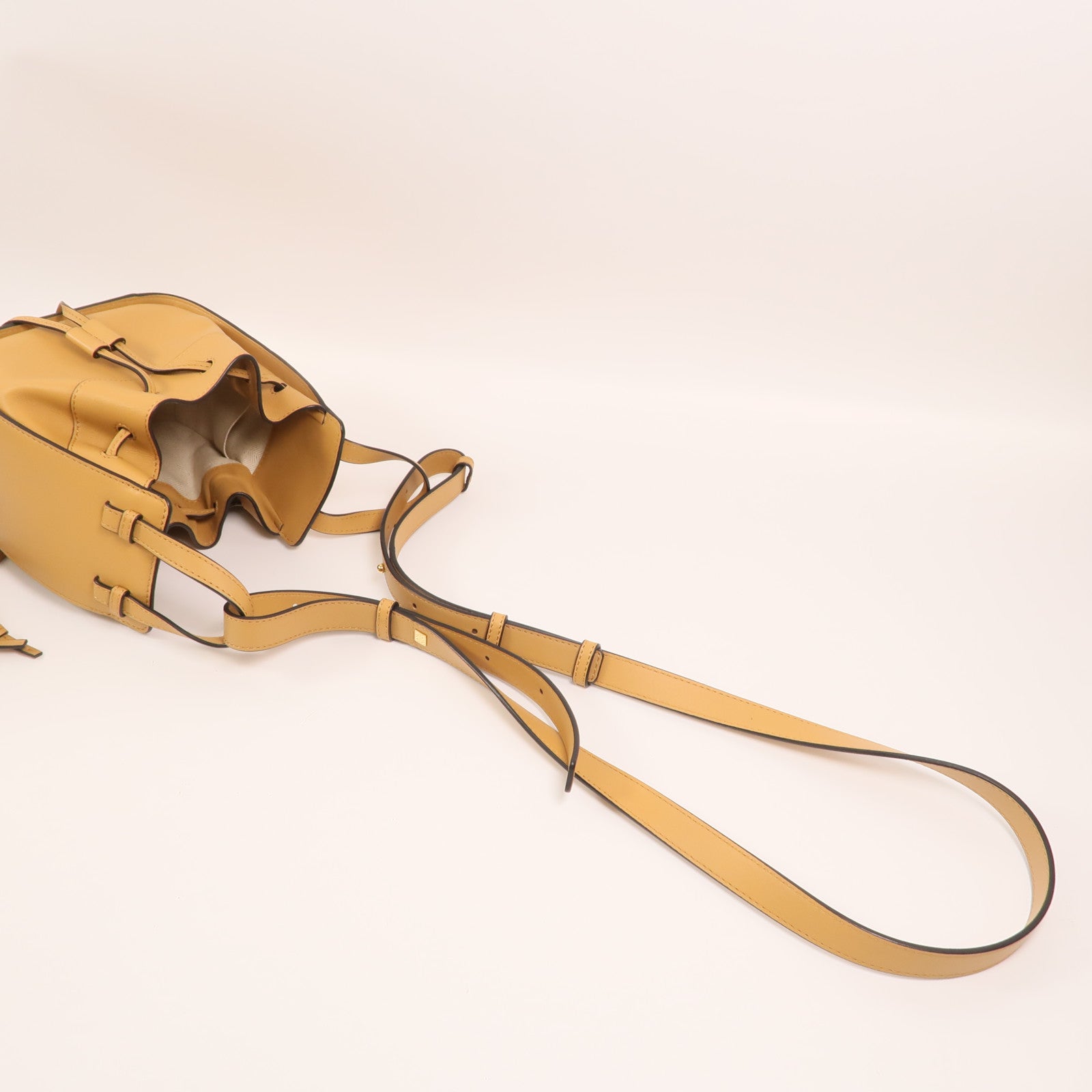 LOEWE 牛皮皮革Mini Hammock金扣手挽肩背兩用袋