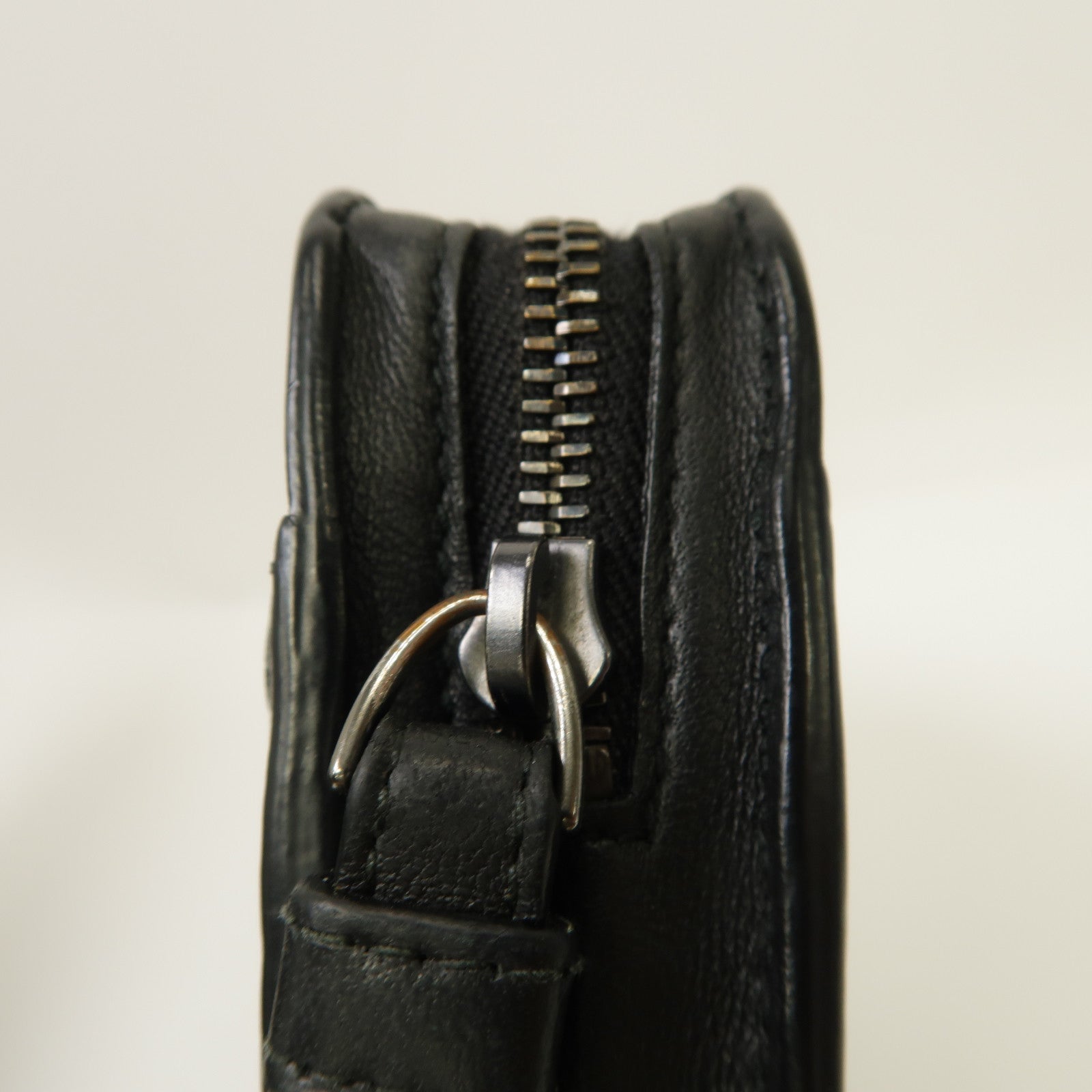 BOTTEGA VENETA 織紋皮革Clutch Bag銀扣手拿包黑色