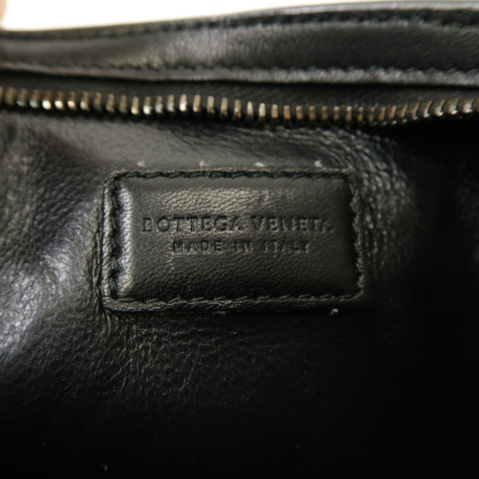 BOTTEGA VENETA 織紋皮革Clutch Bag銀扣手拿包黑色