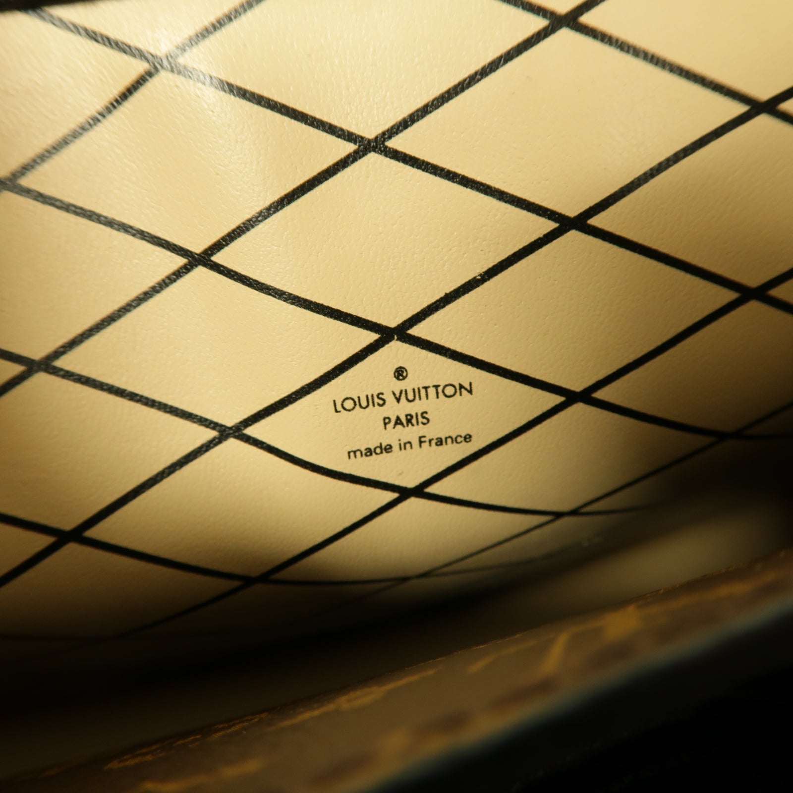 LOUIS VUITTON Monogram Reverse Trunk Clutch金扣棕色/黒色