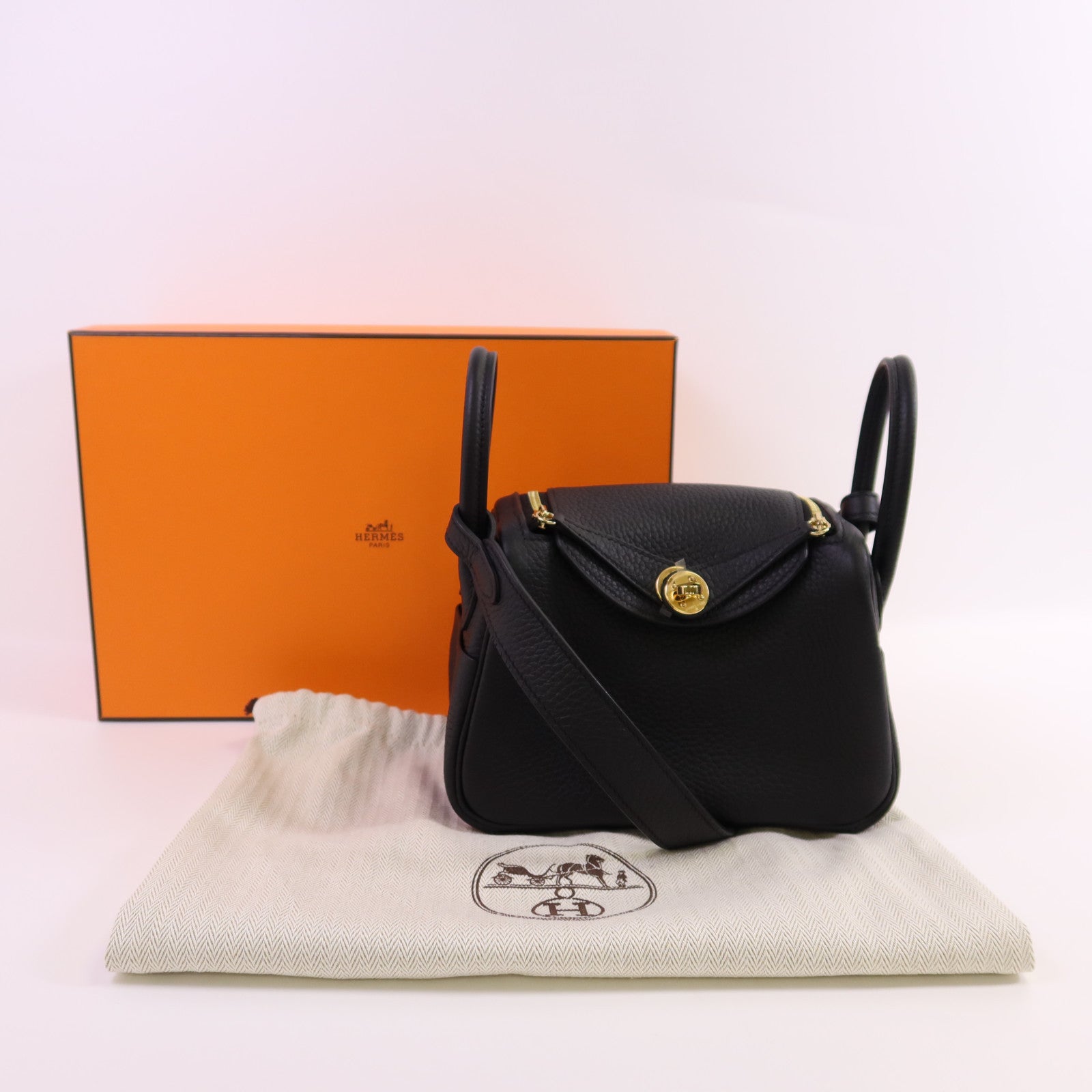 HERMES Clemence皮革Mini Lindy金扣肩背袋Noir