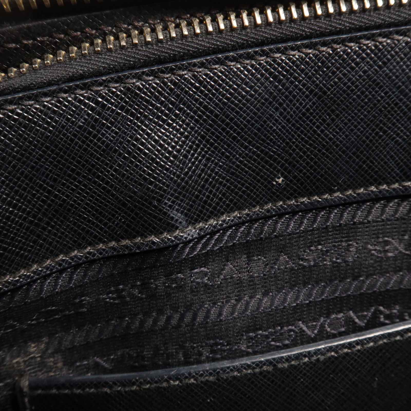 PRADA 牛皮皮革Double Zip Handbag金扣手挽袋