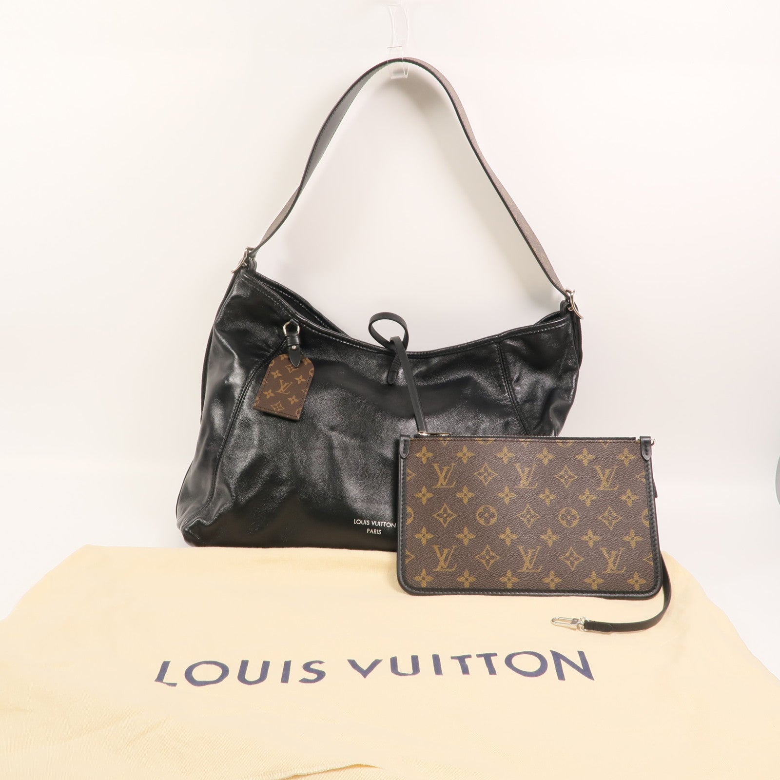 LOUIS VUITTON 羊皮皮革CarryAll Vibe MM肩背袋