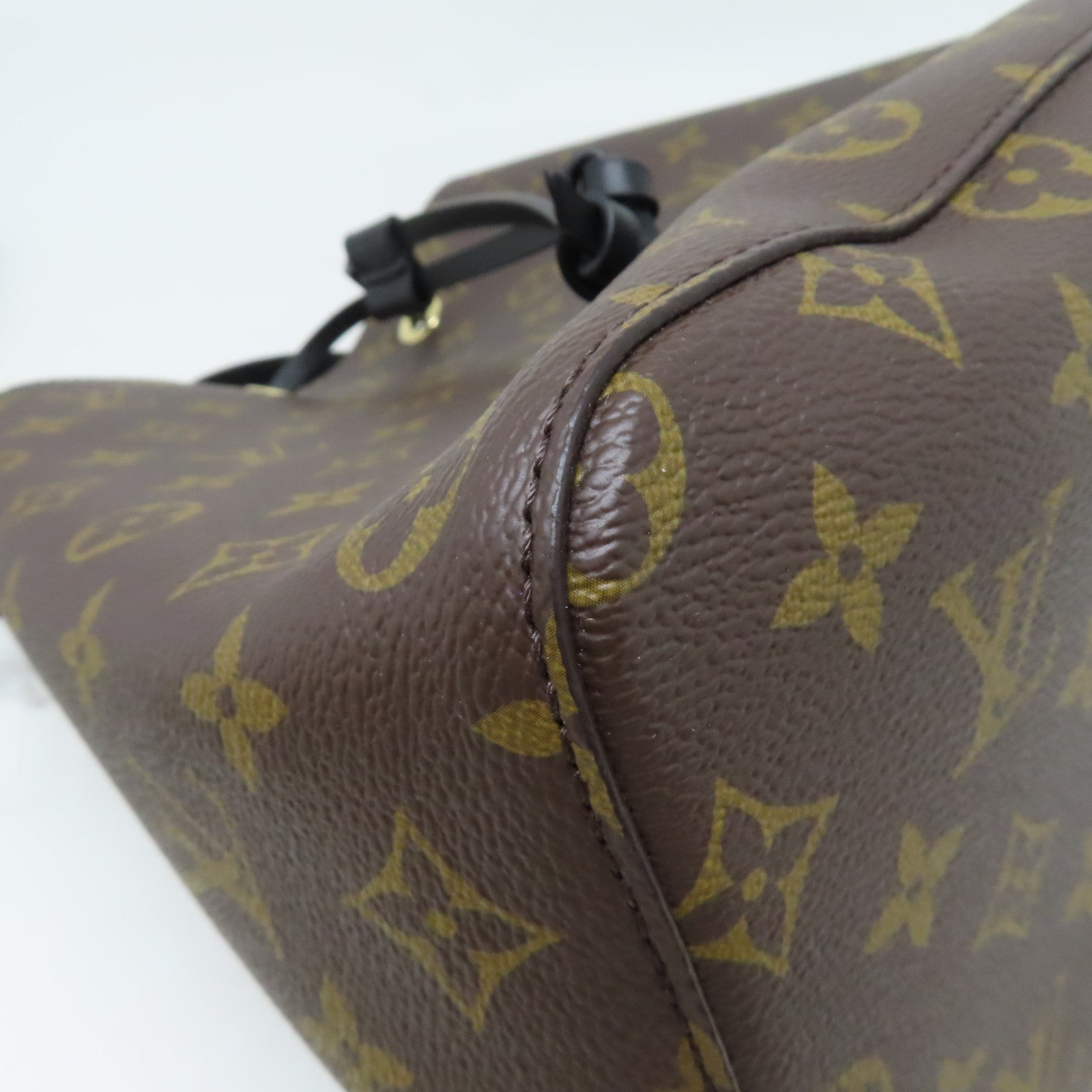 LOUIS VUITTON Monogram Neo Noe MM金扣肩背袋啡色/黑色