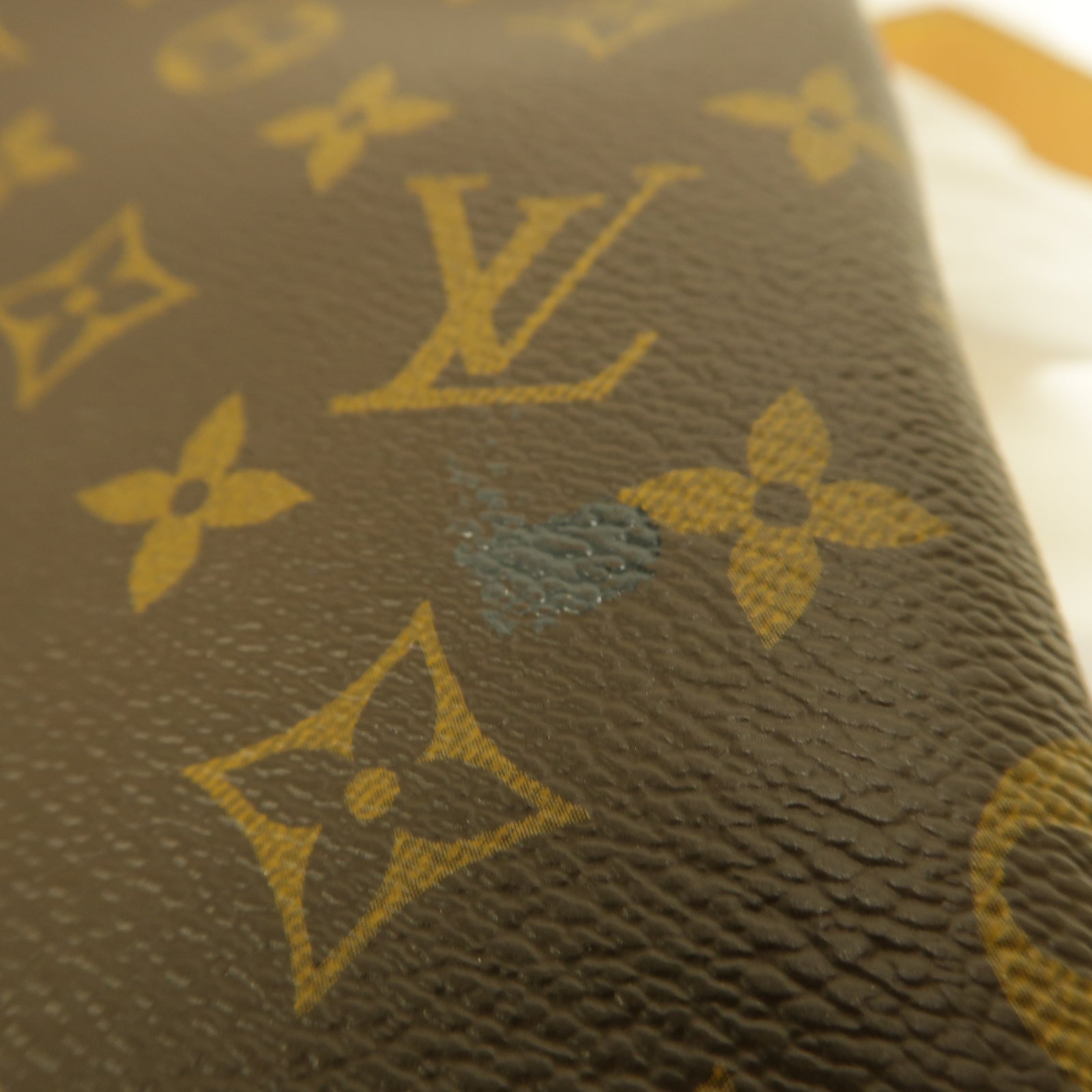 LOUIS VUITTON Monogram Odeon金扣肩背袋棕色