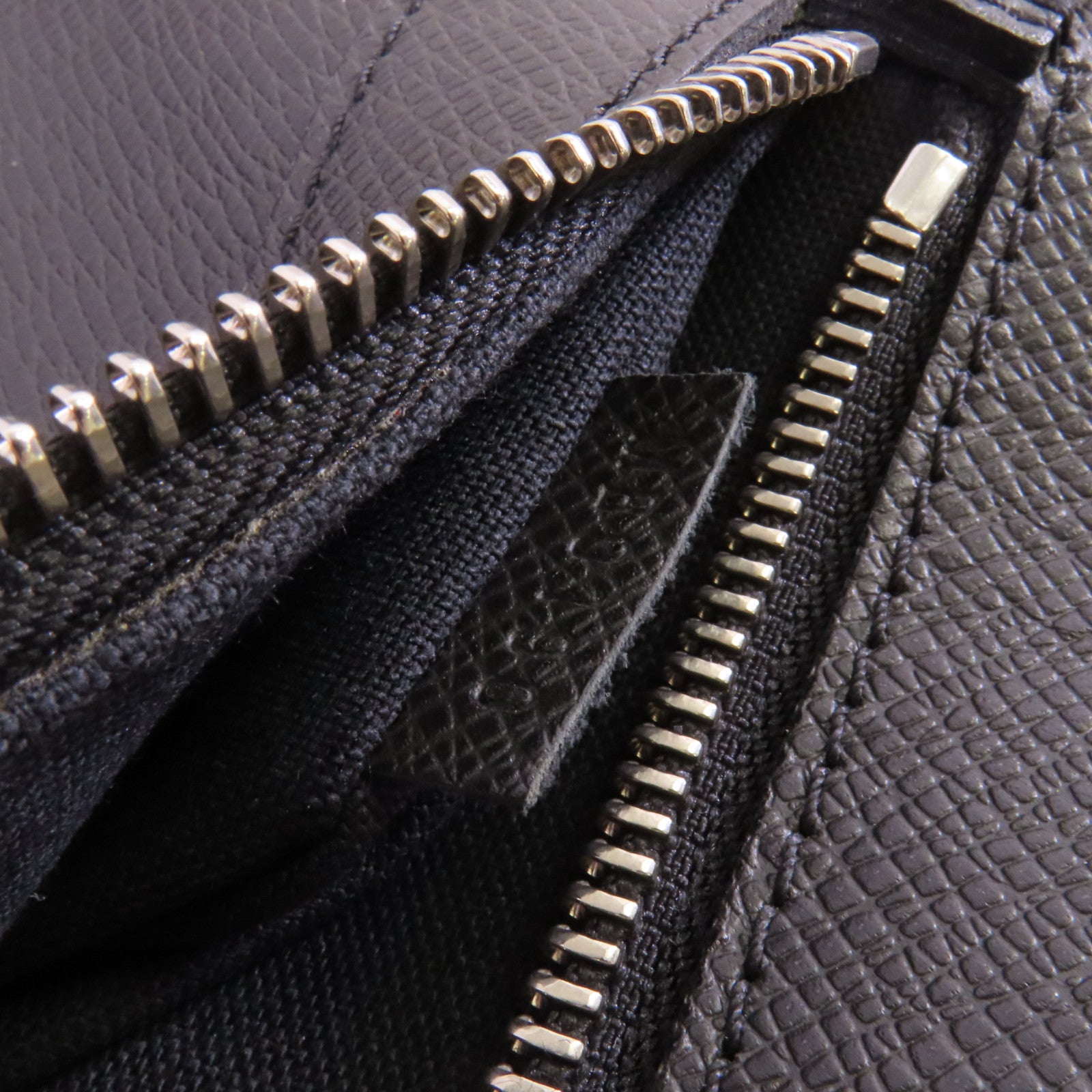 LOUIS VUITTON Tiga Odessa Business Bag銀扣手挽肩背兩用袋