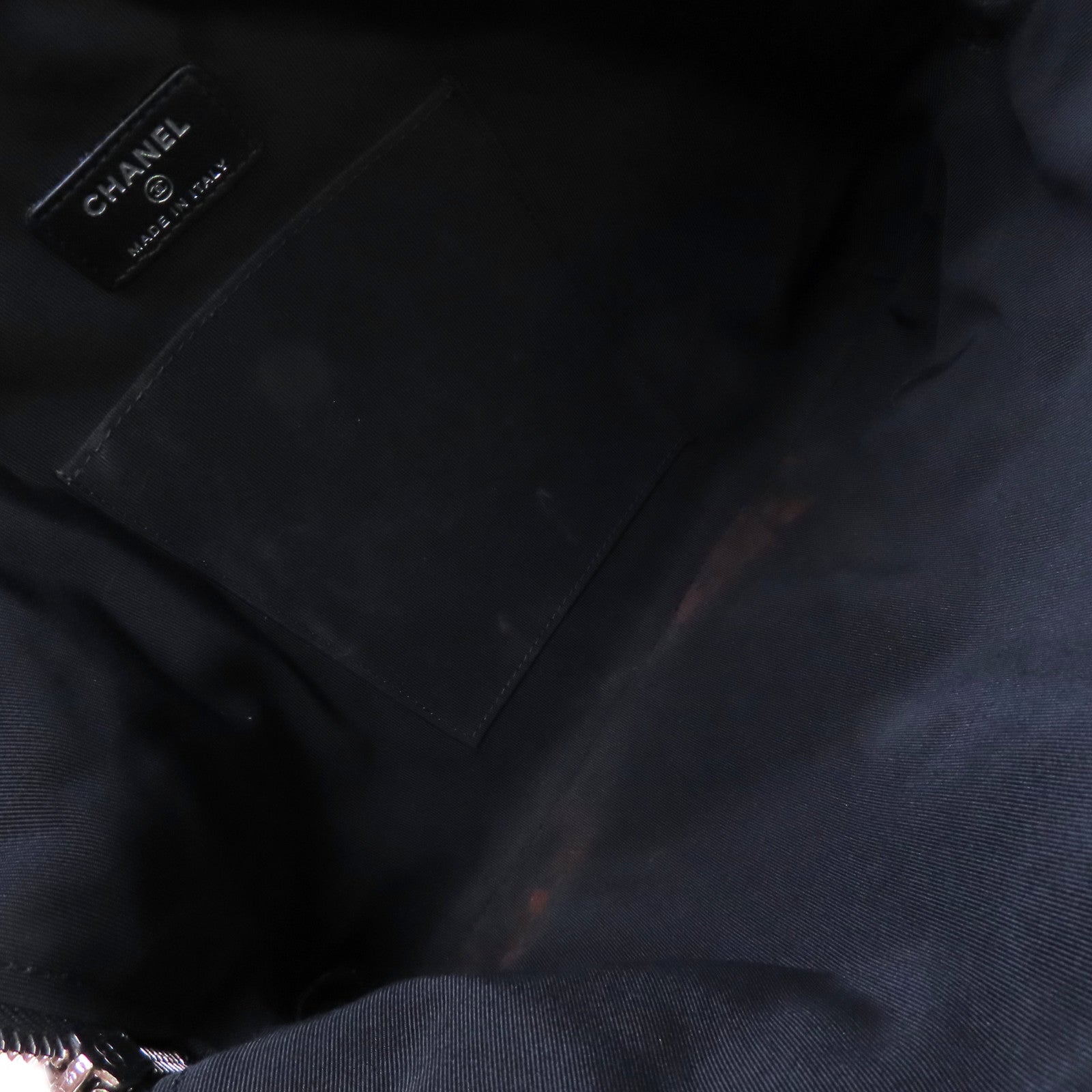 CHANEL 羊皮皮革Pouch銀扣手拿包