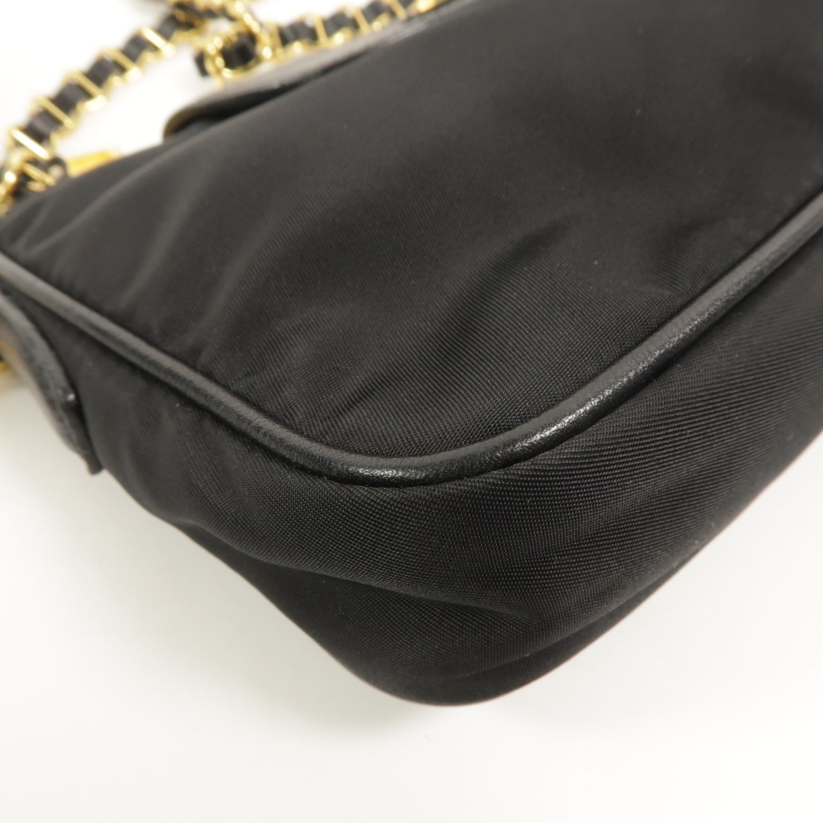 PRADA 尼龍Chain Pouch Shoulder Bag鏈帶肩背袋